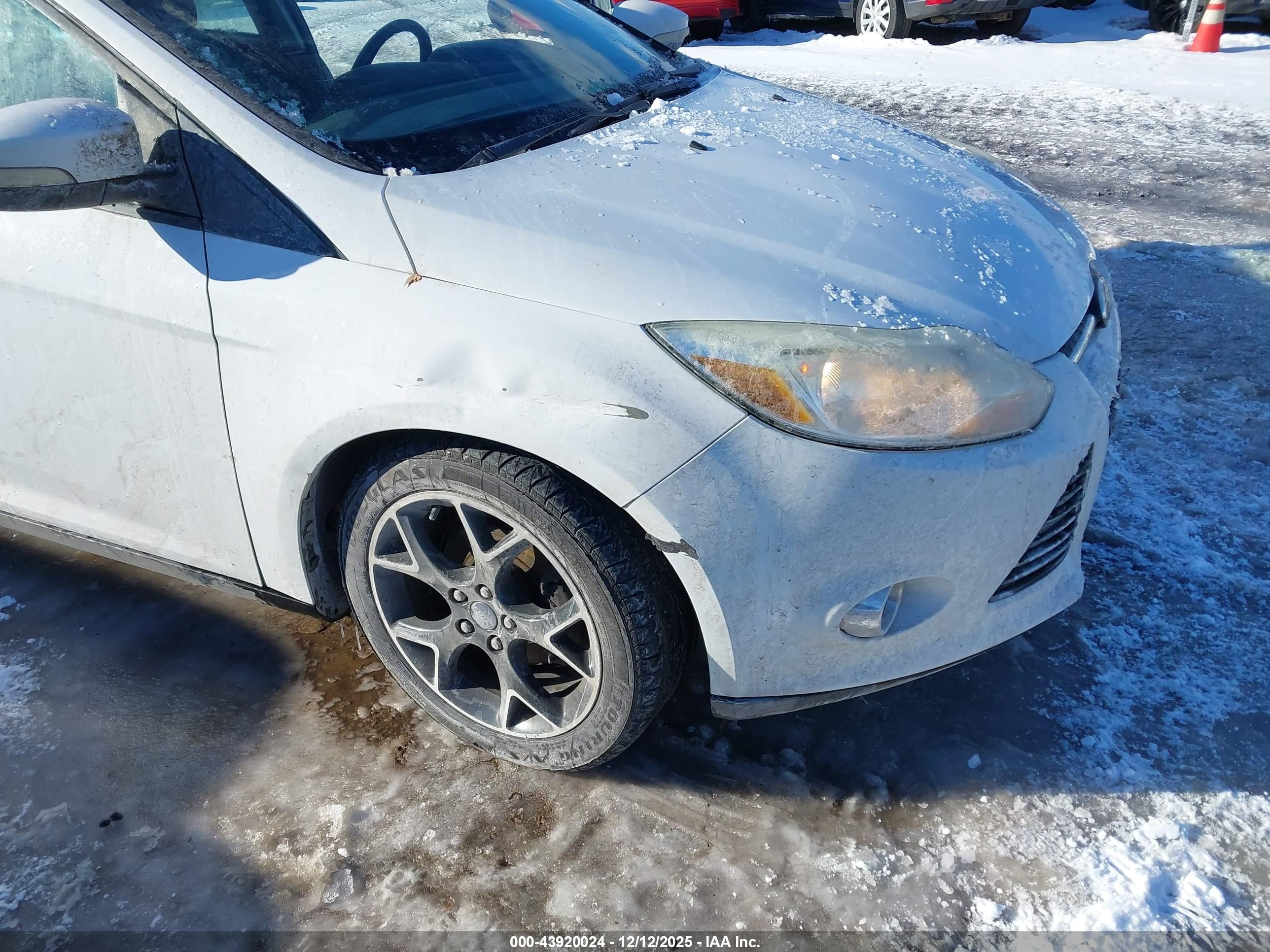 FORD FOCUS image 6