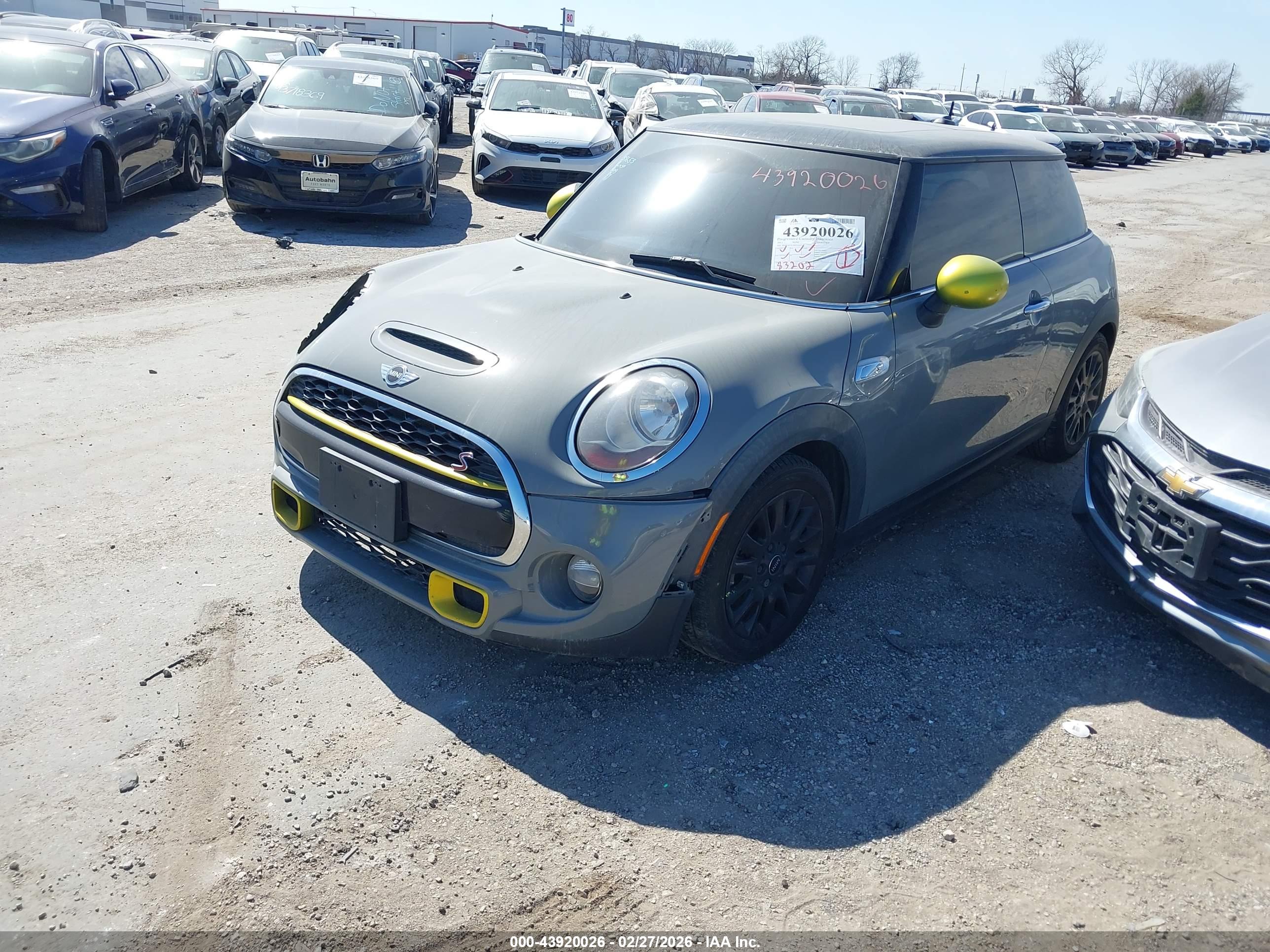 MINI HARDTOP image 2