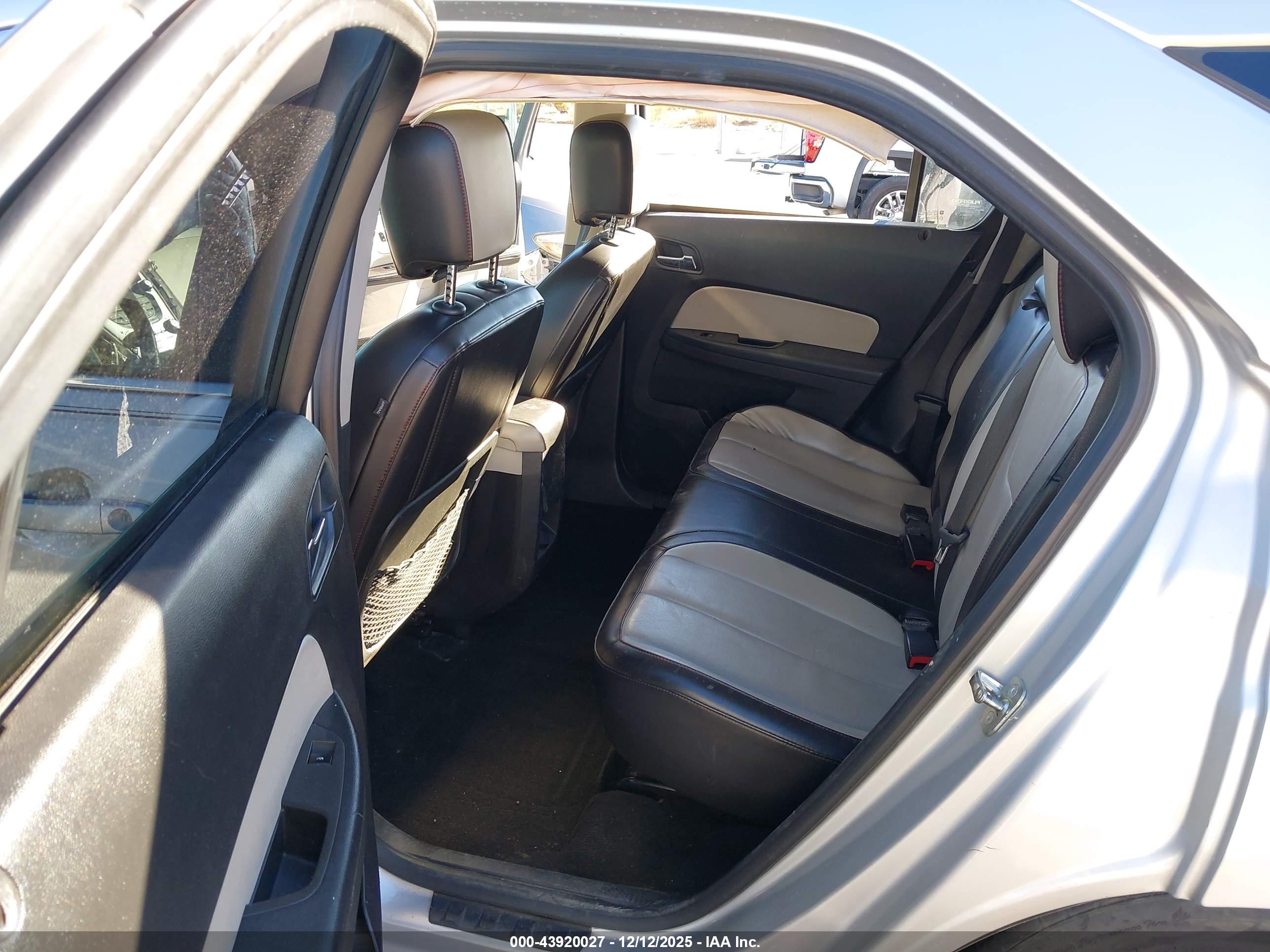 CHEVROLET EQUINOX image 8