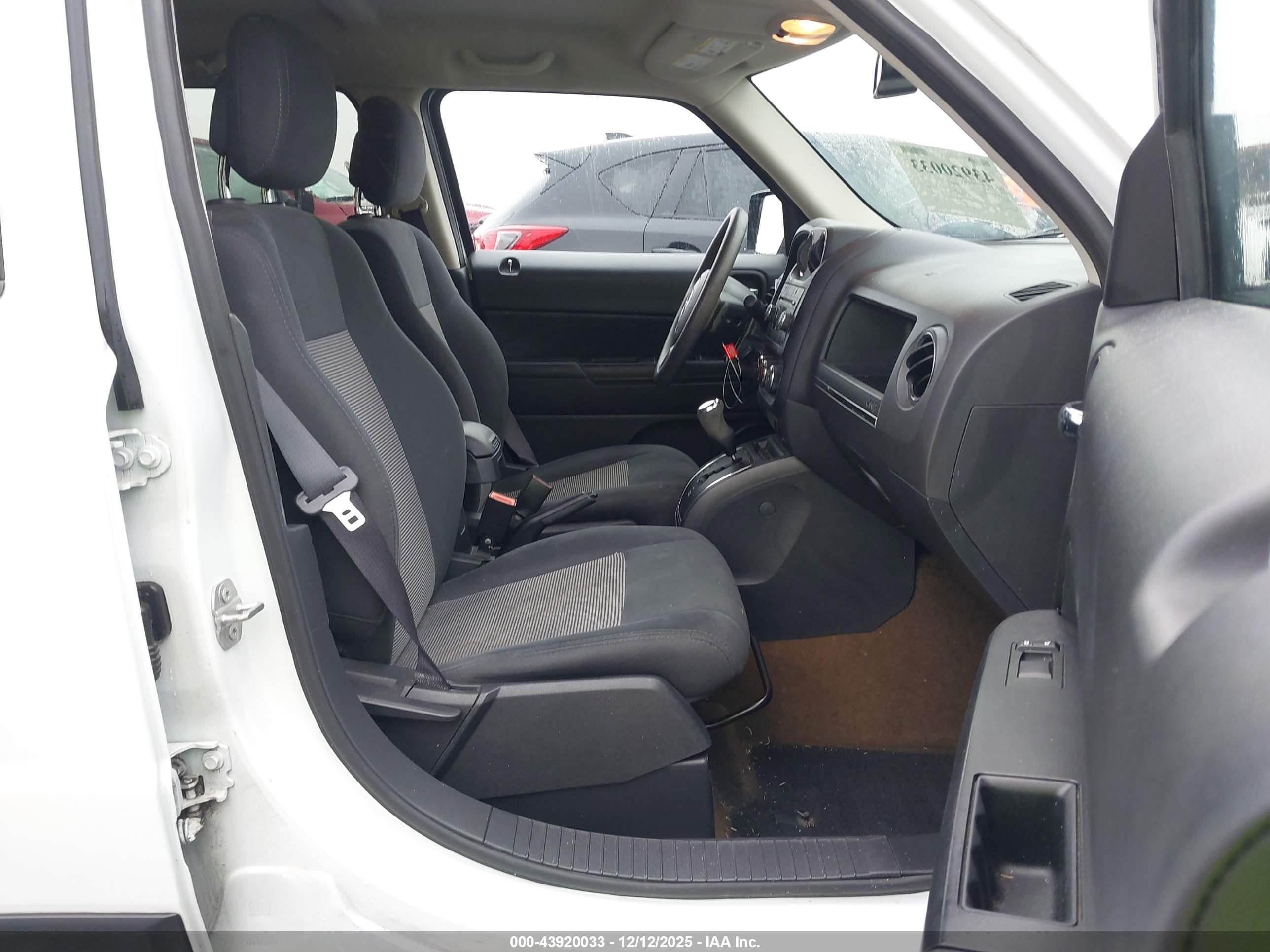 JEEP PATRIOT image 5