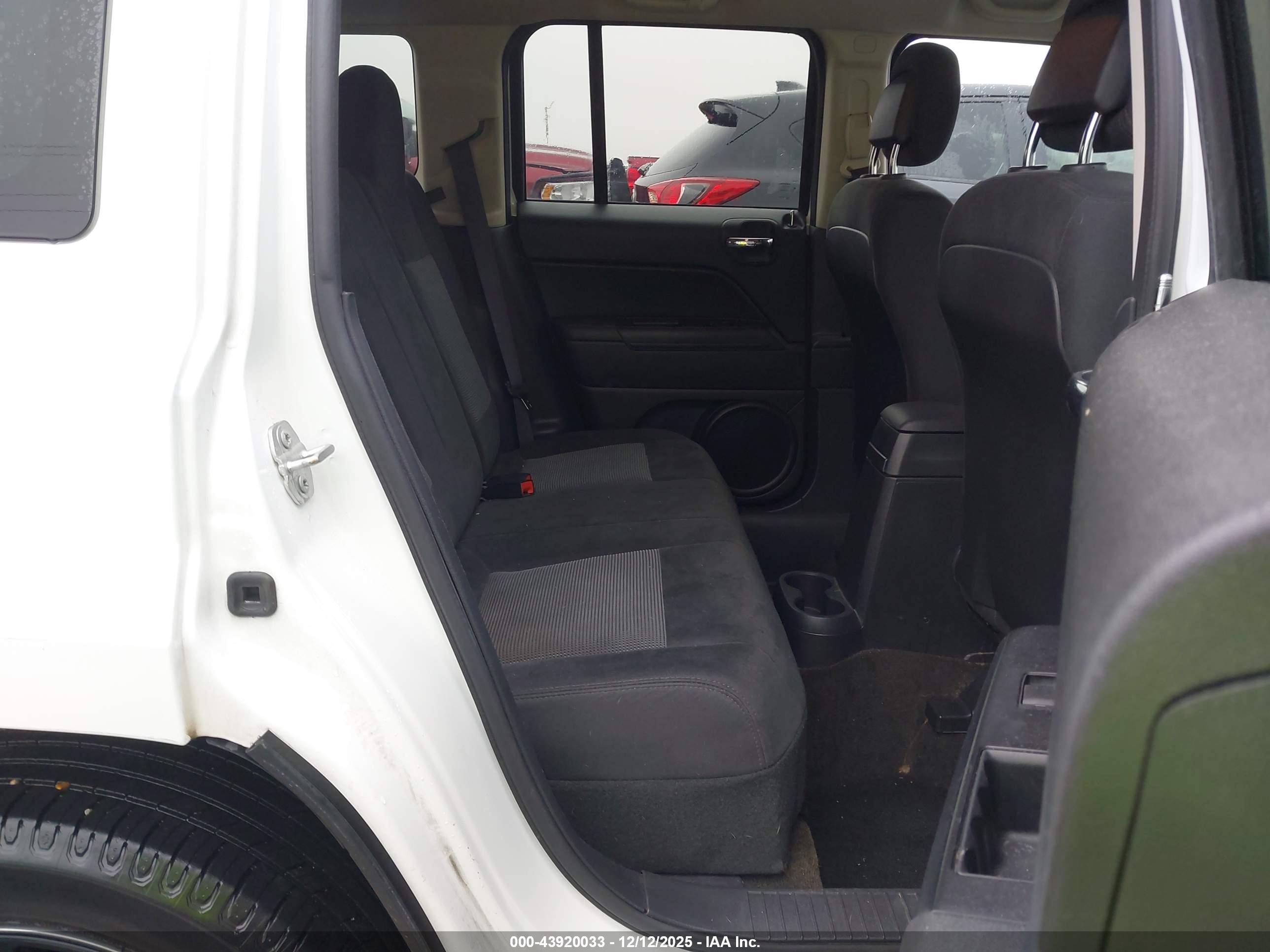 JEEP PATRIOT image 8