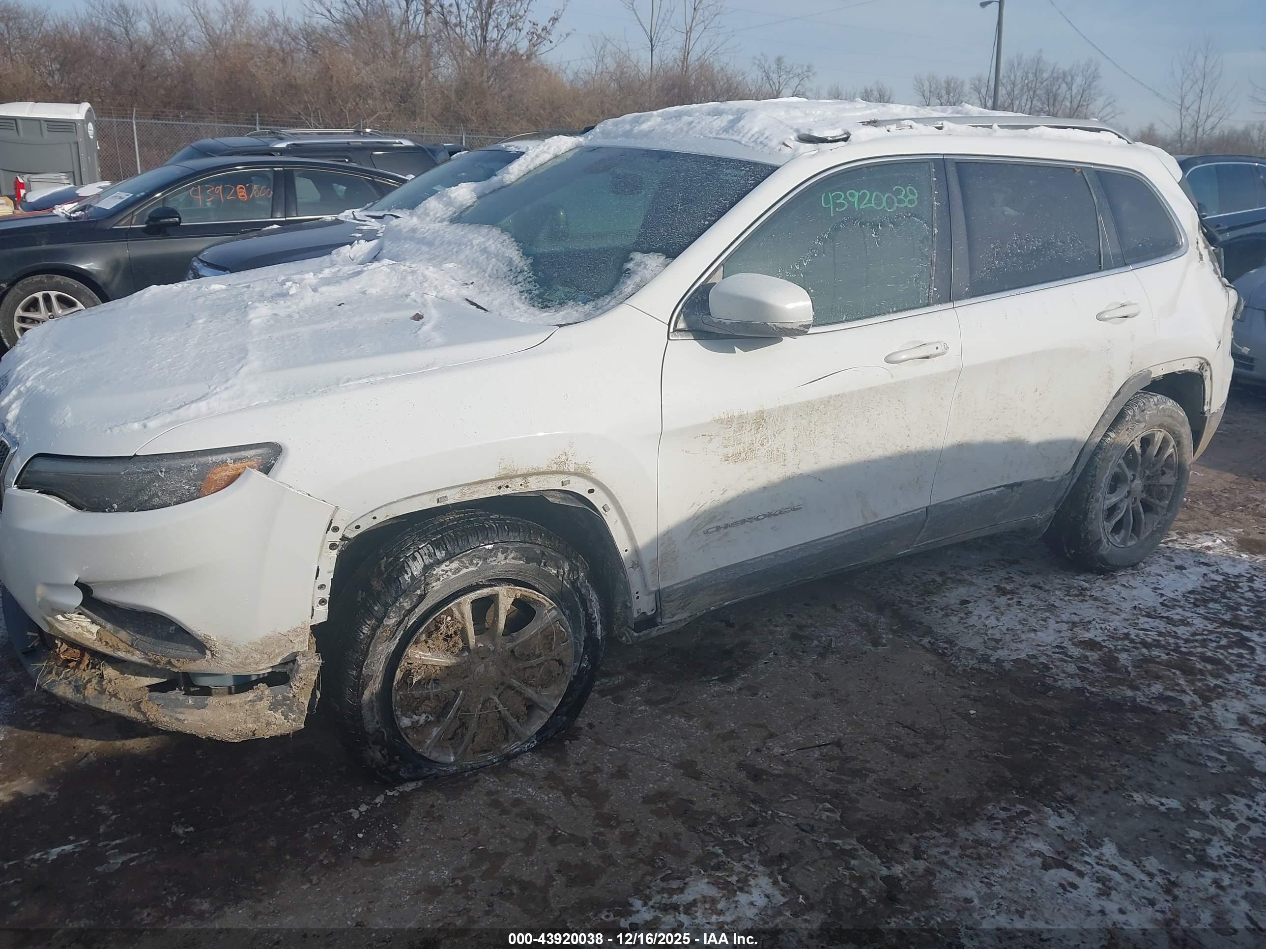 JEEP CHEROKEE image 6