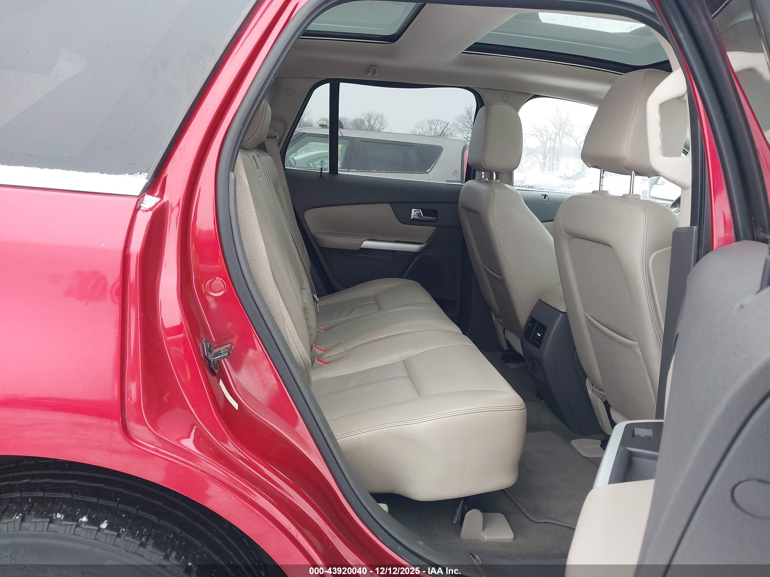 FORD EDGE image 8