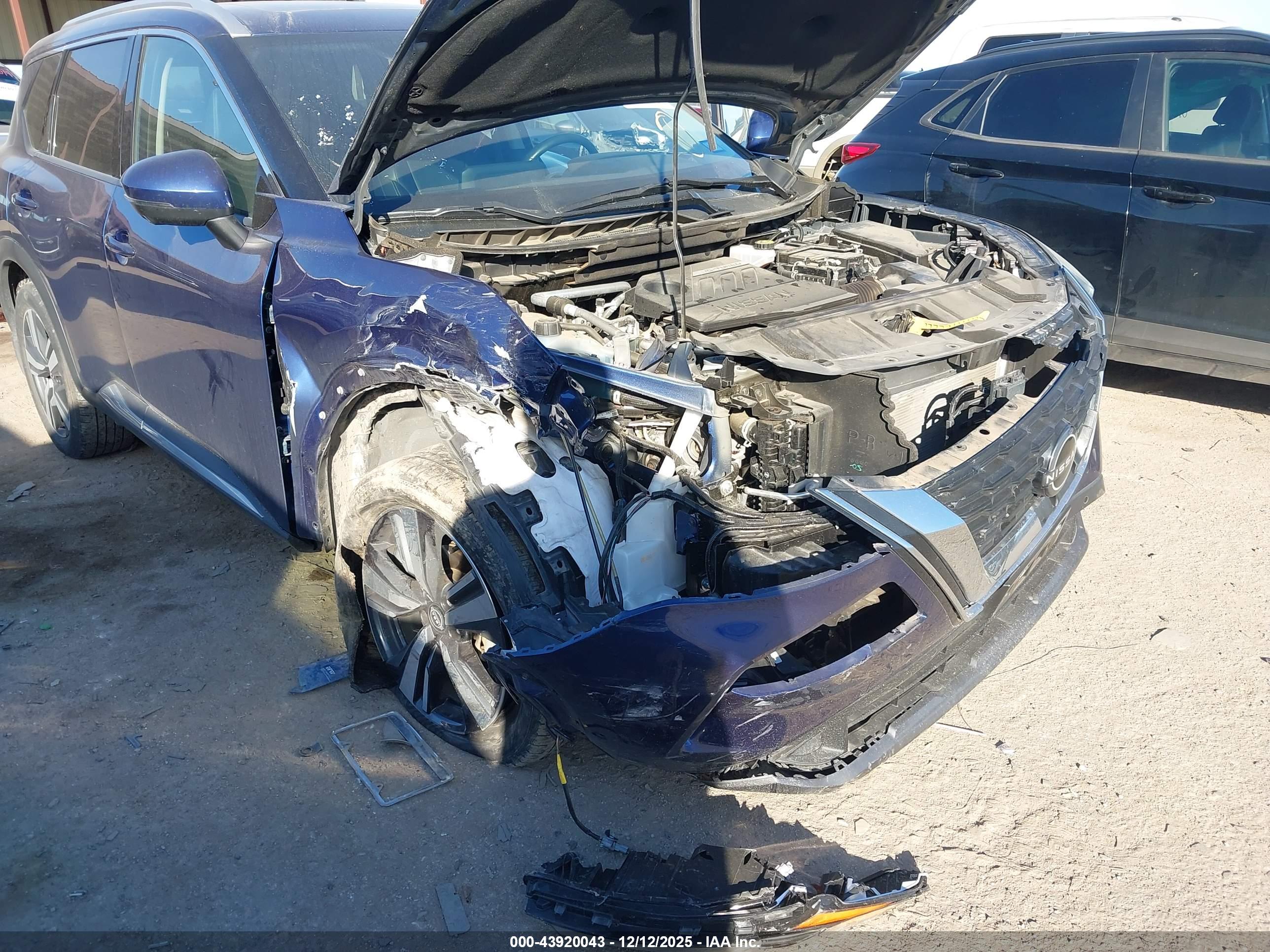 NISSAN ROGUE image 6