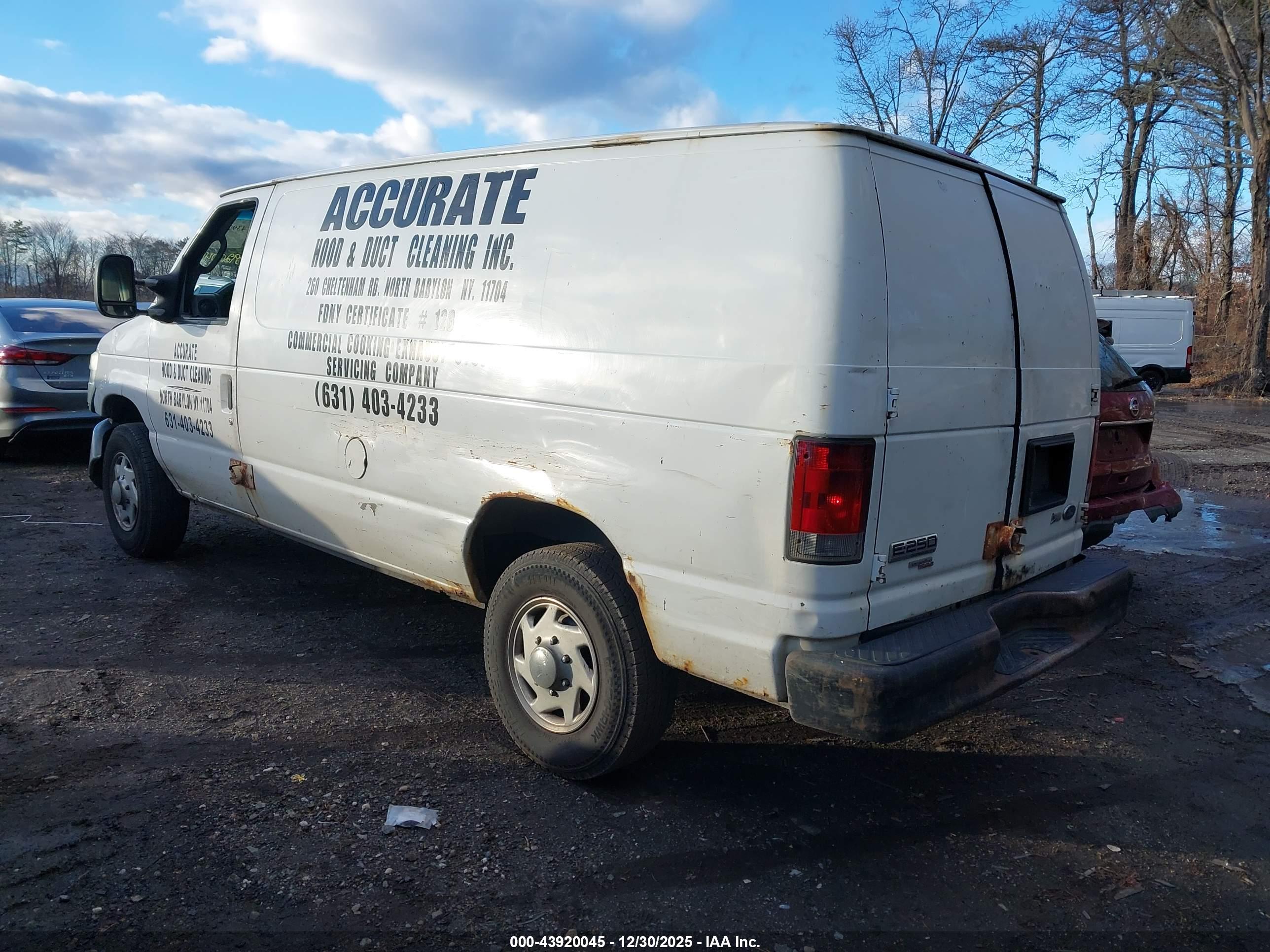 FORD E-250 image 3