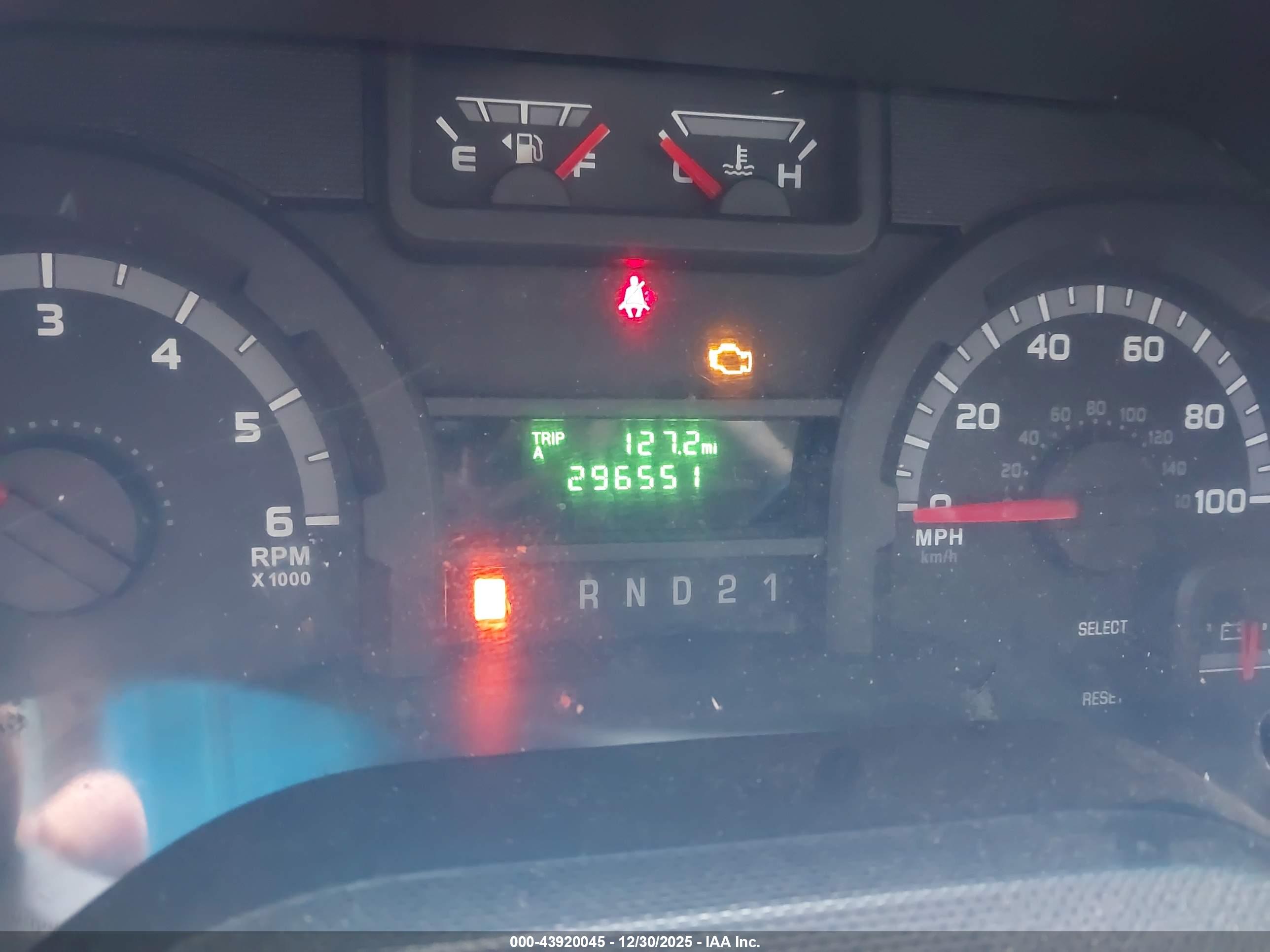 FORD E-250 image 7