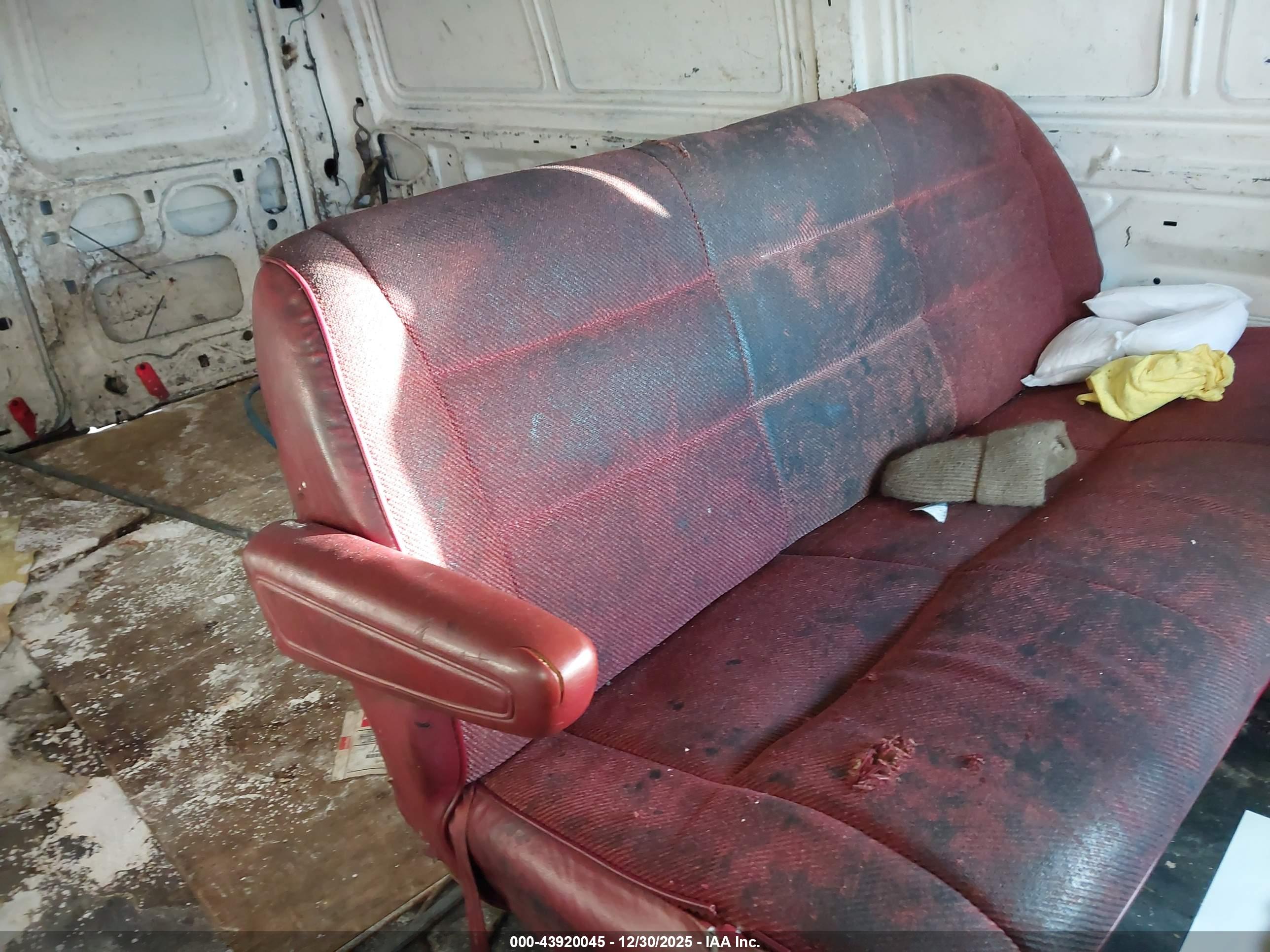 FORD E-250 image 8