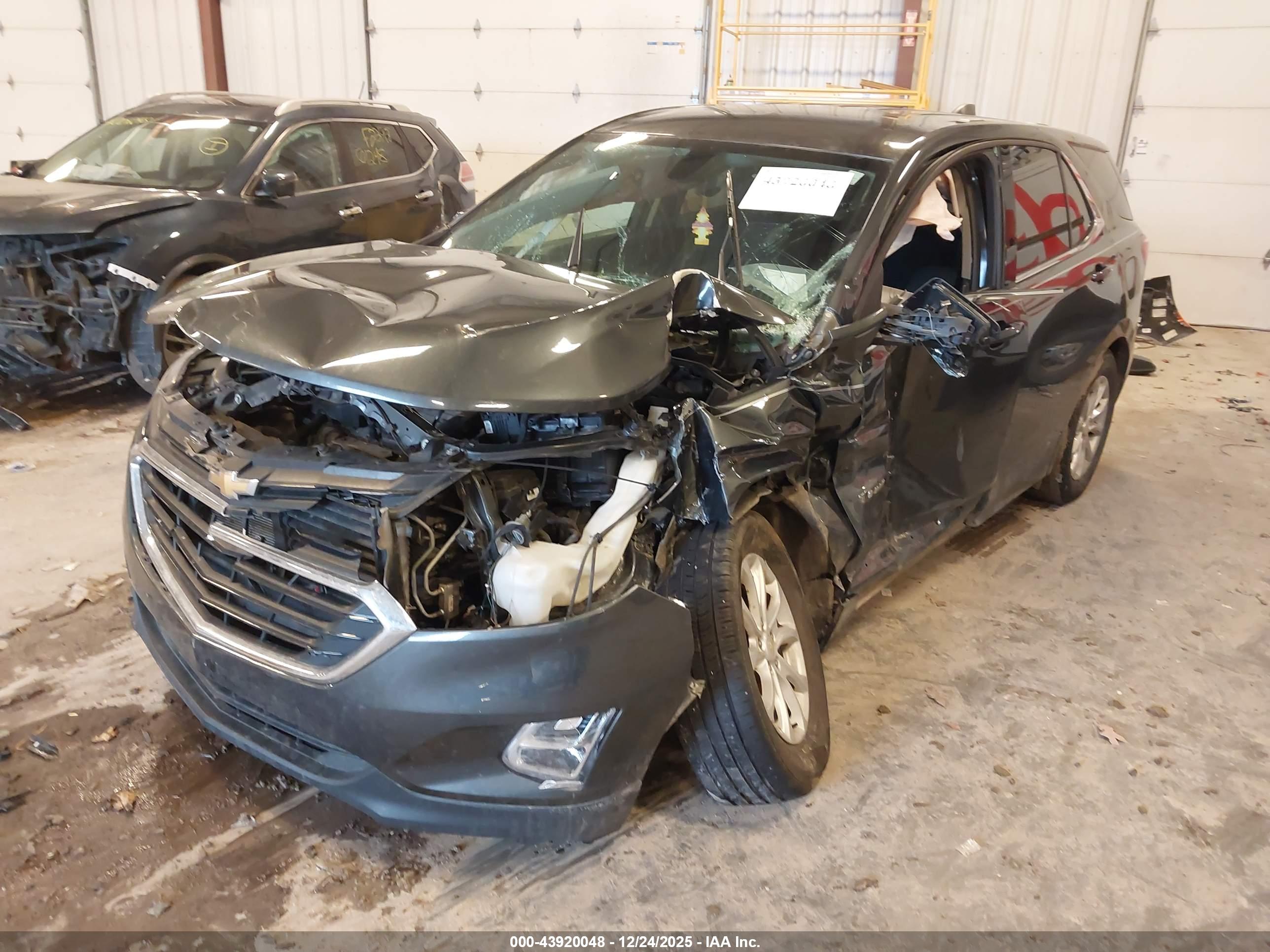 CHEVROLET EQUINOX image 2