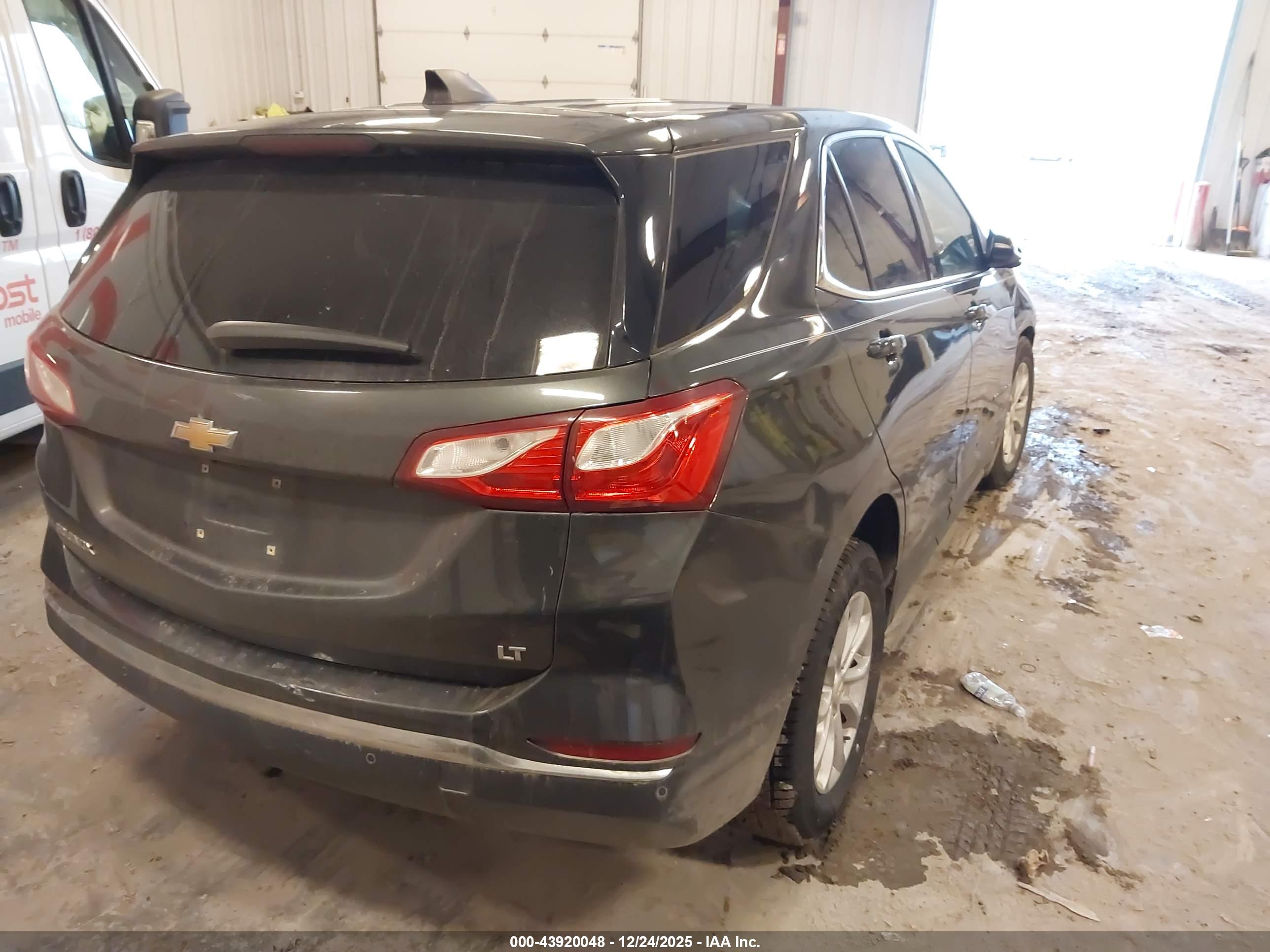 CHEVROLET EQUINOX image 4