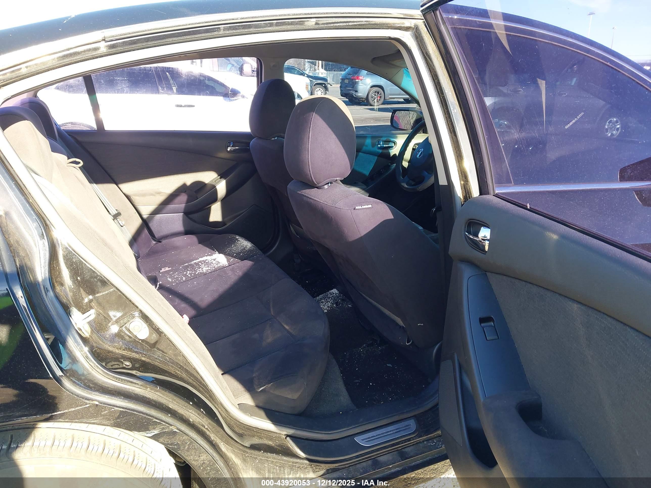 NISSAN ALTIMA image 8