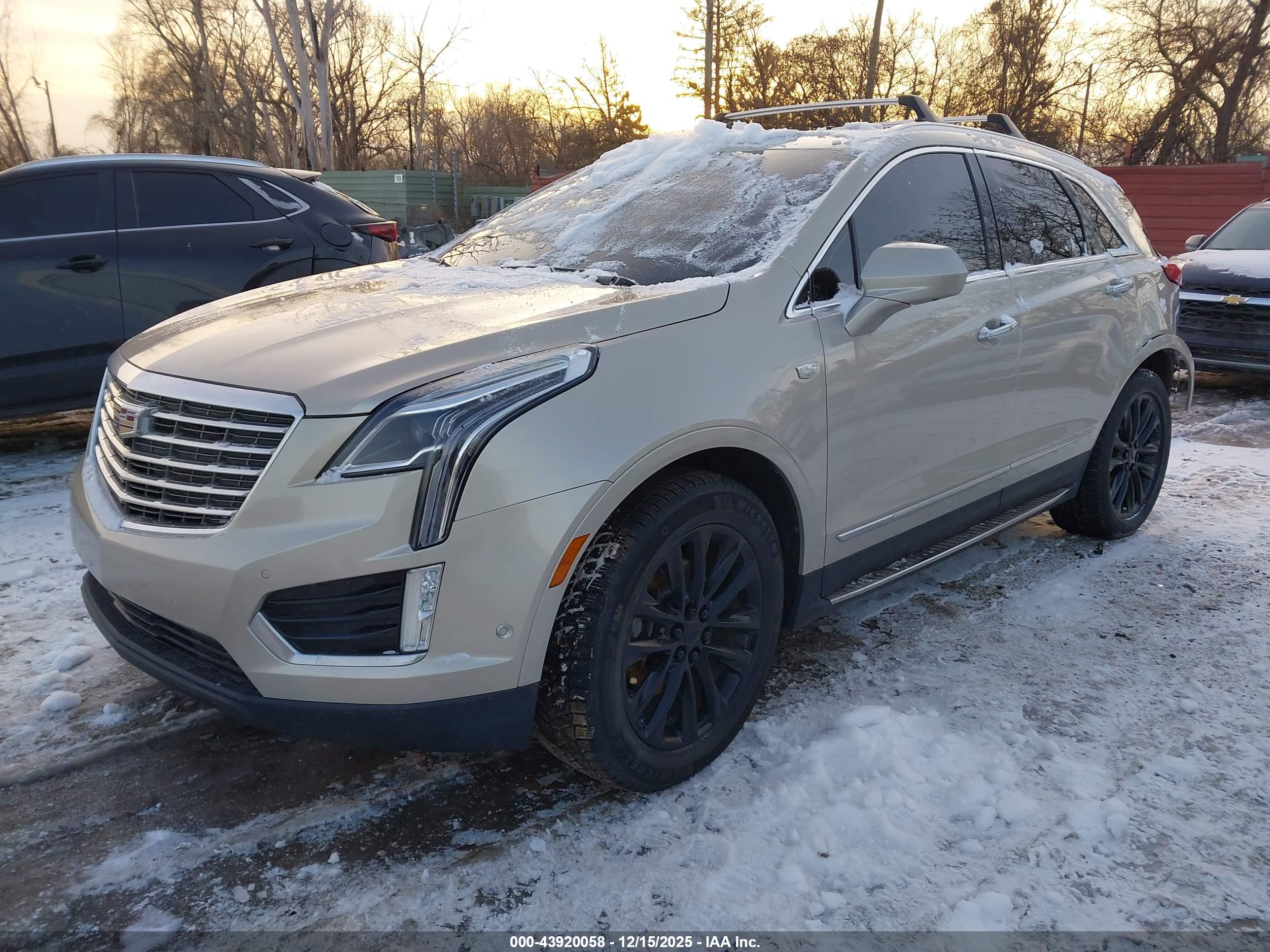 CADILLAC XT5 image 2