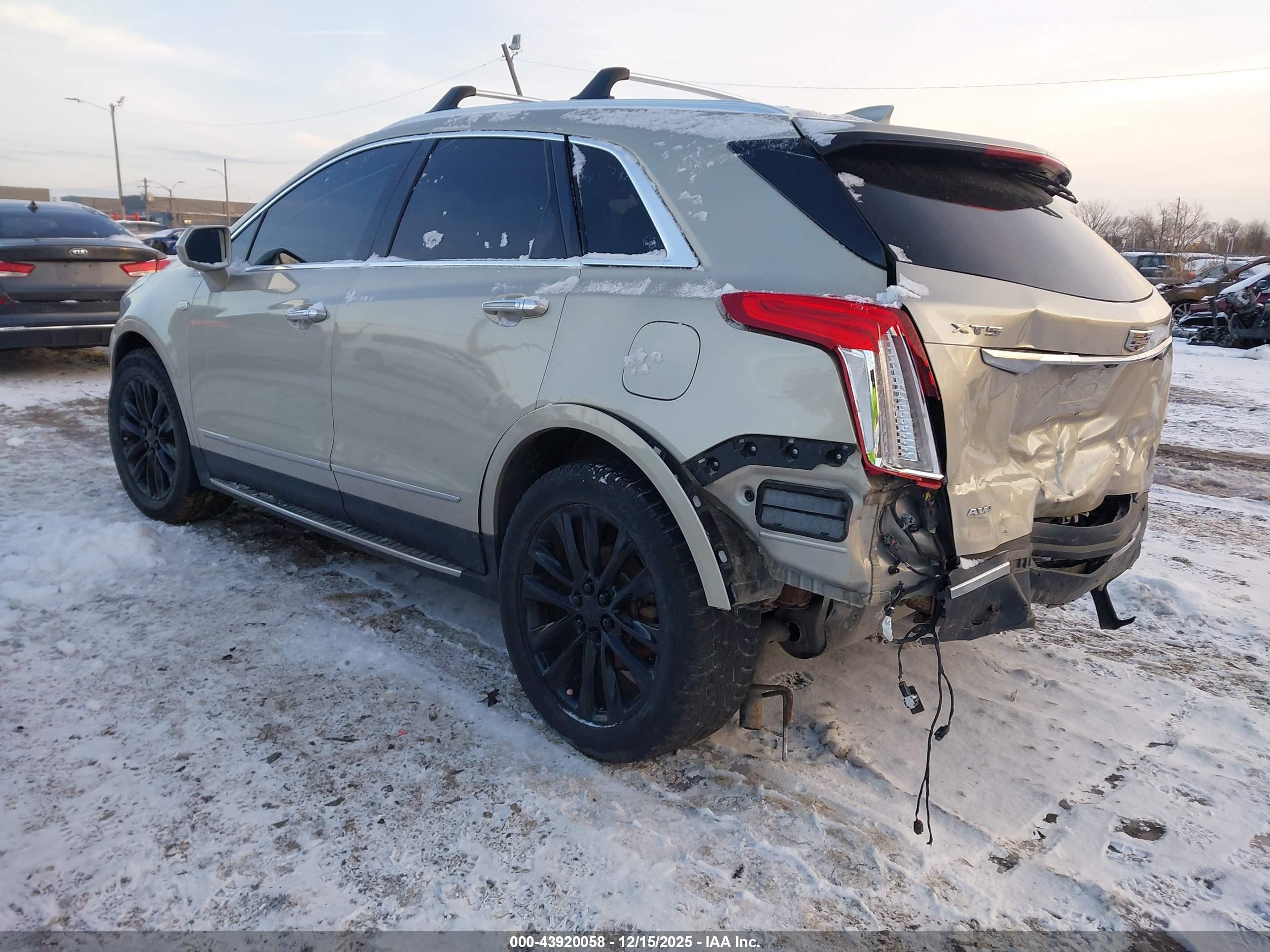 CADILLAC XT5 image 3