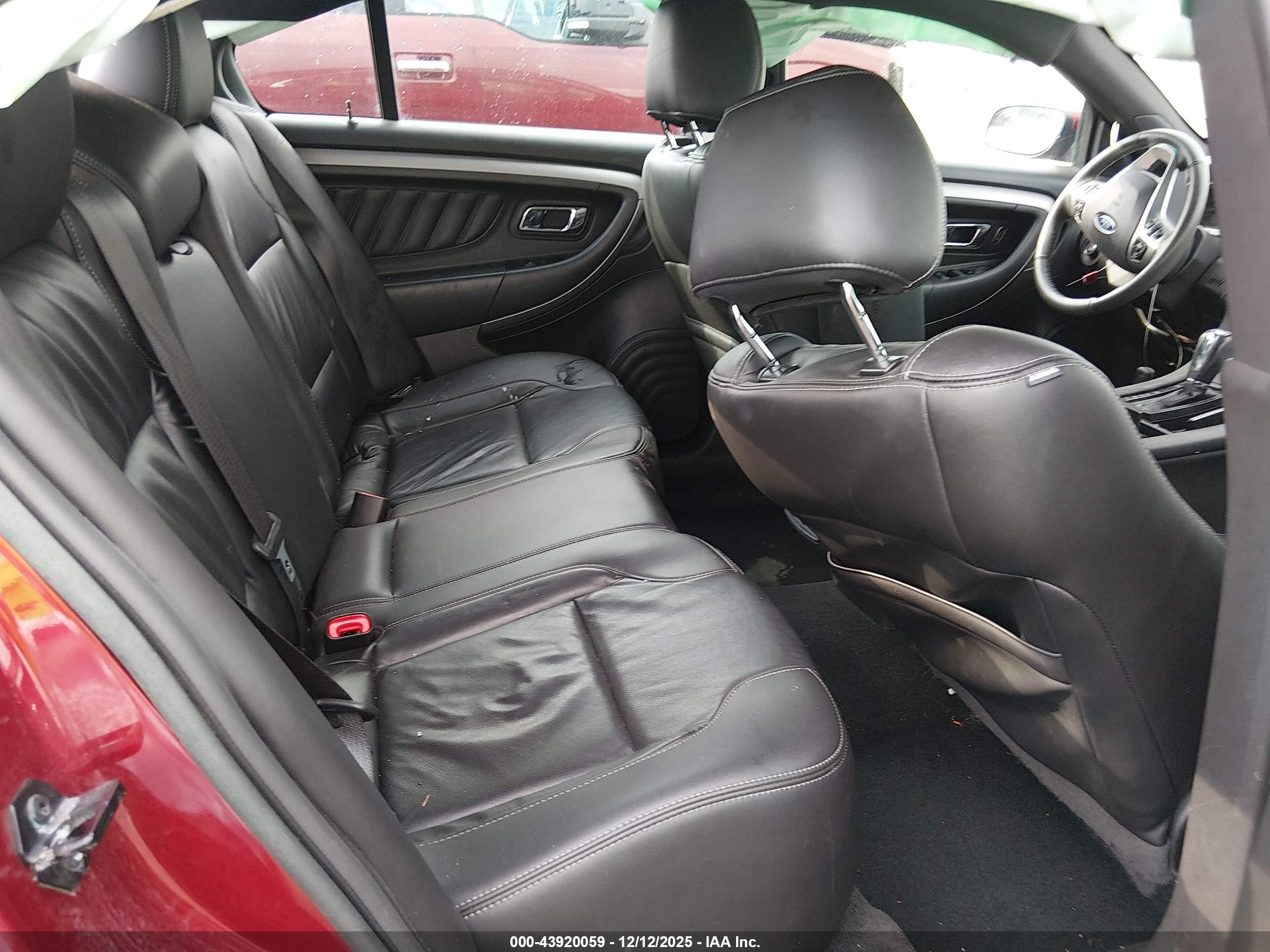 FORD TAURUS image 8