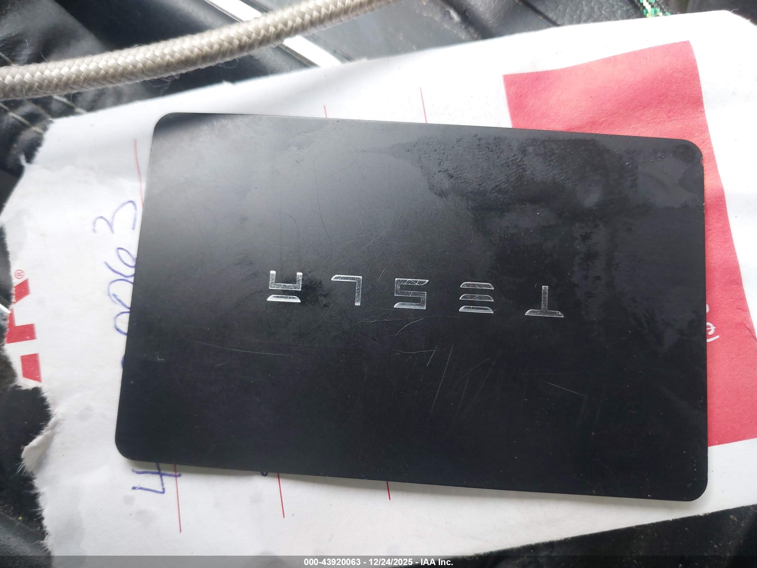 TESLA MODEL image 11