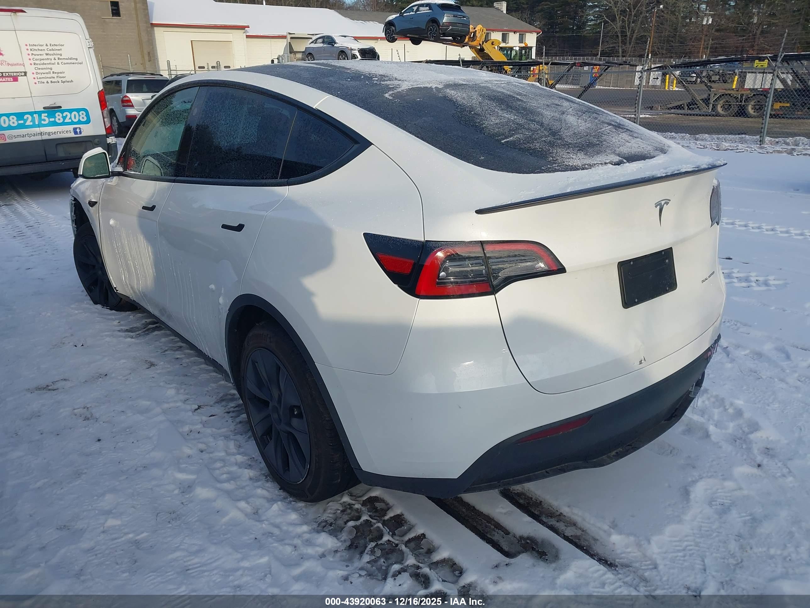 TESLA MODEL image 3
