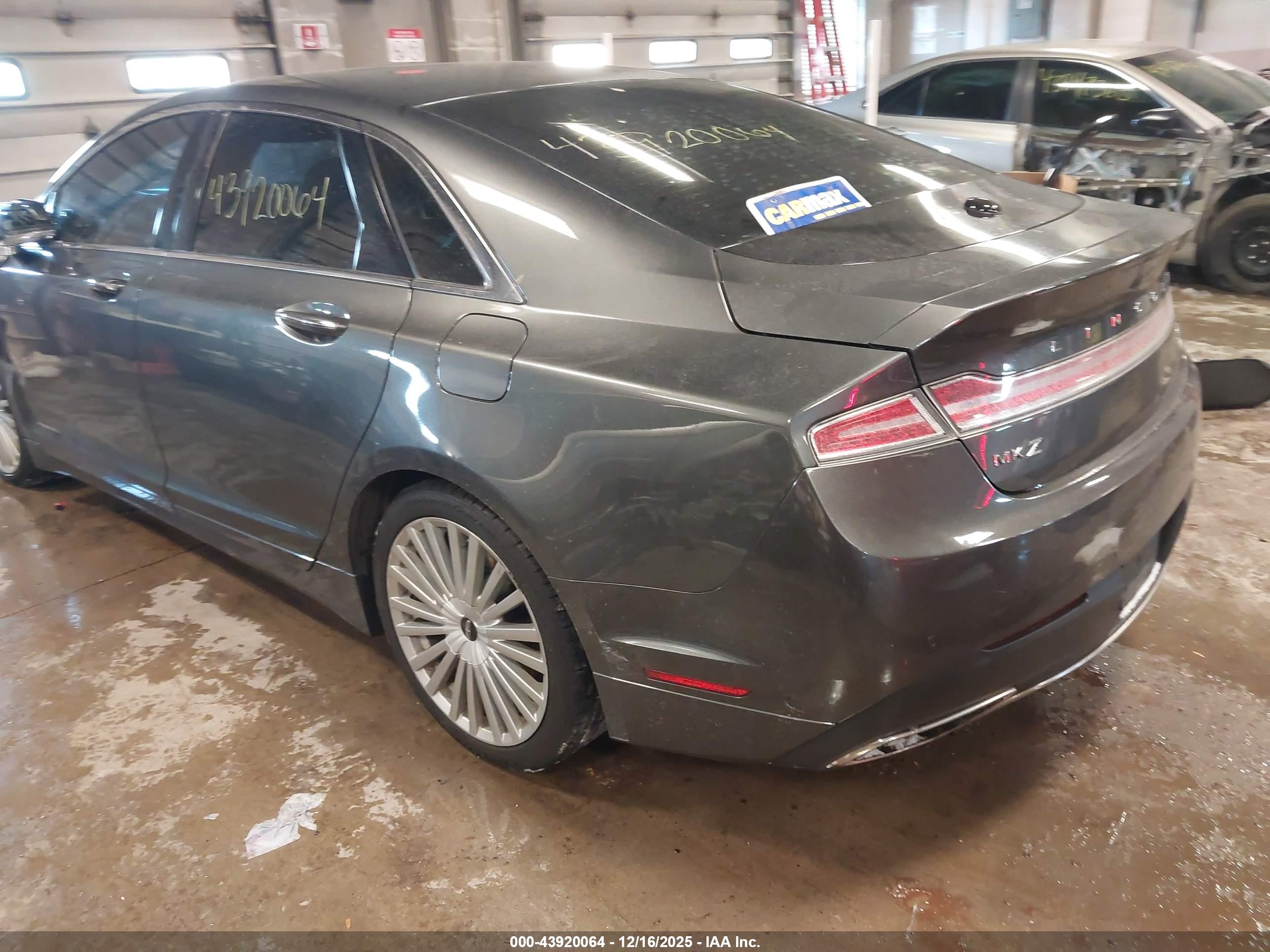 LINCOLN MKZ image 3