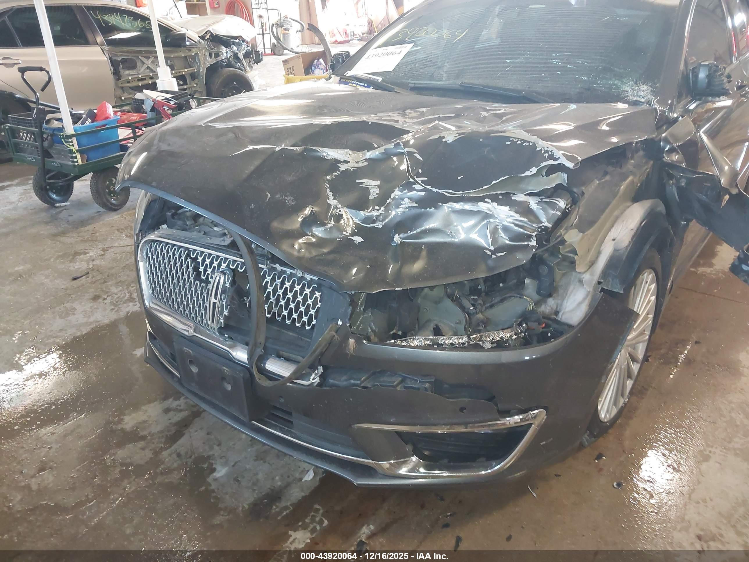 LINCOLN MKZ image 6