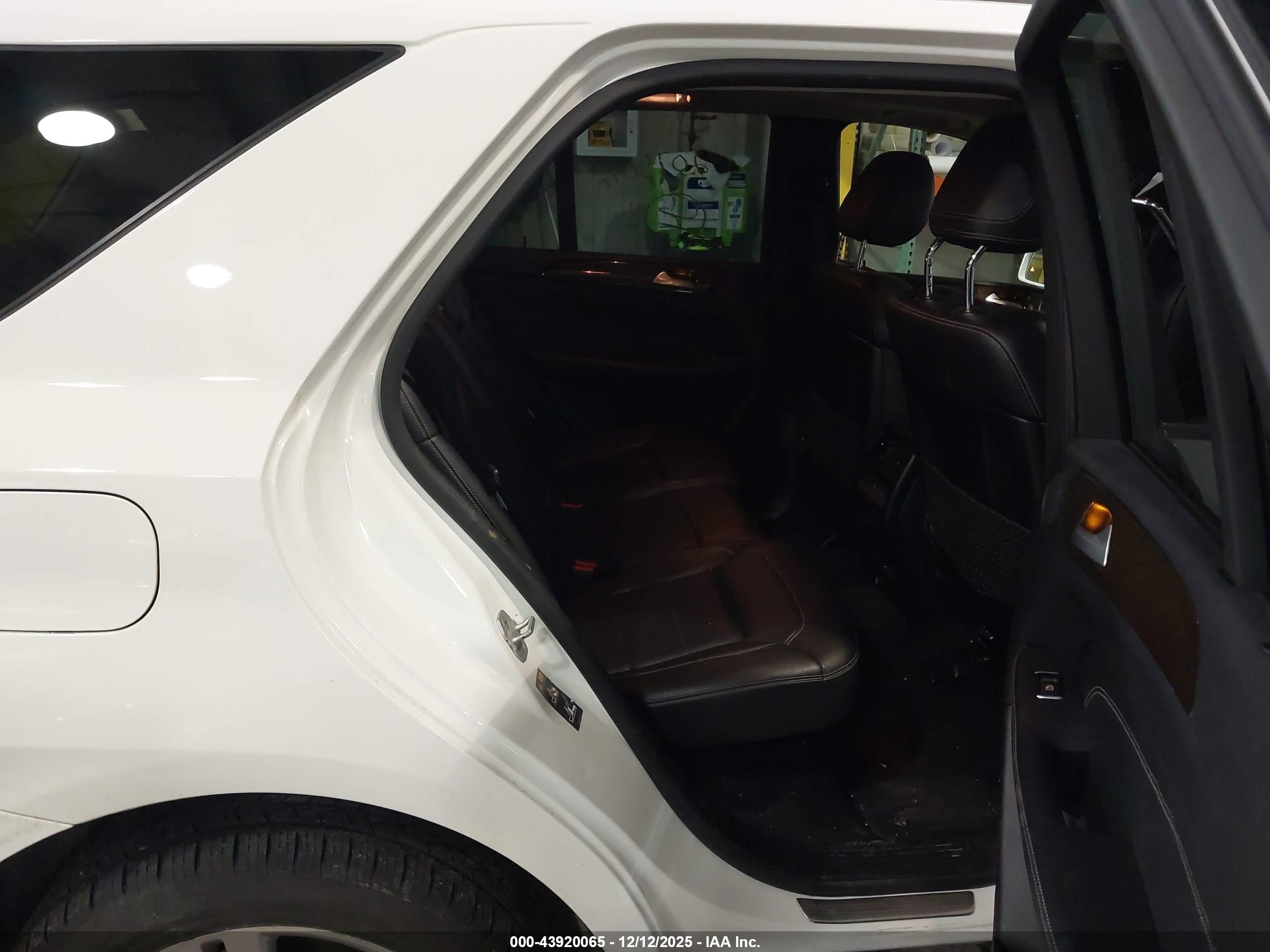 MERCEDES-BENZ ML image 8