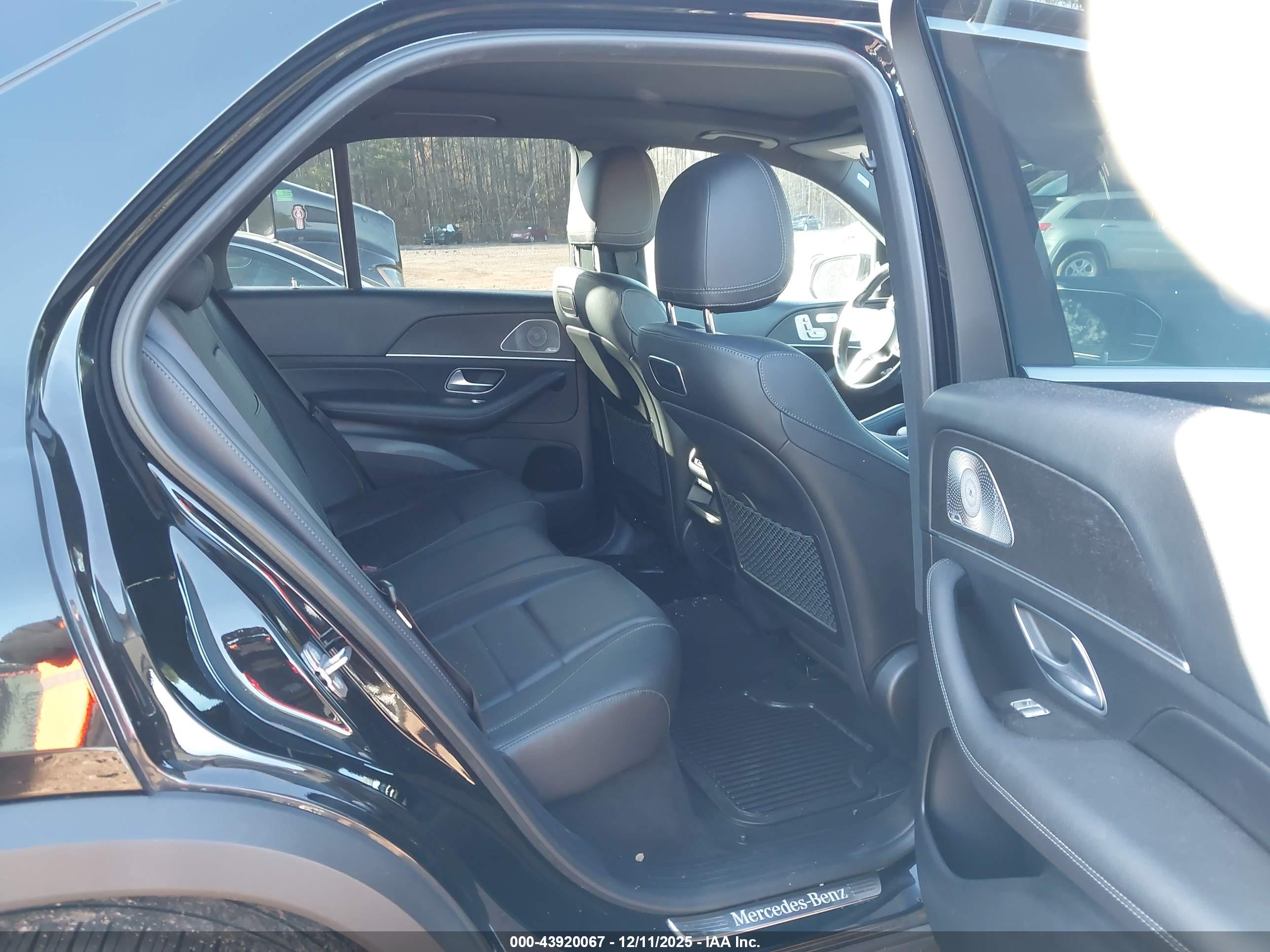 MERCEDES-BENZ GLE image 8
