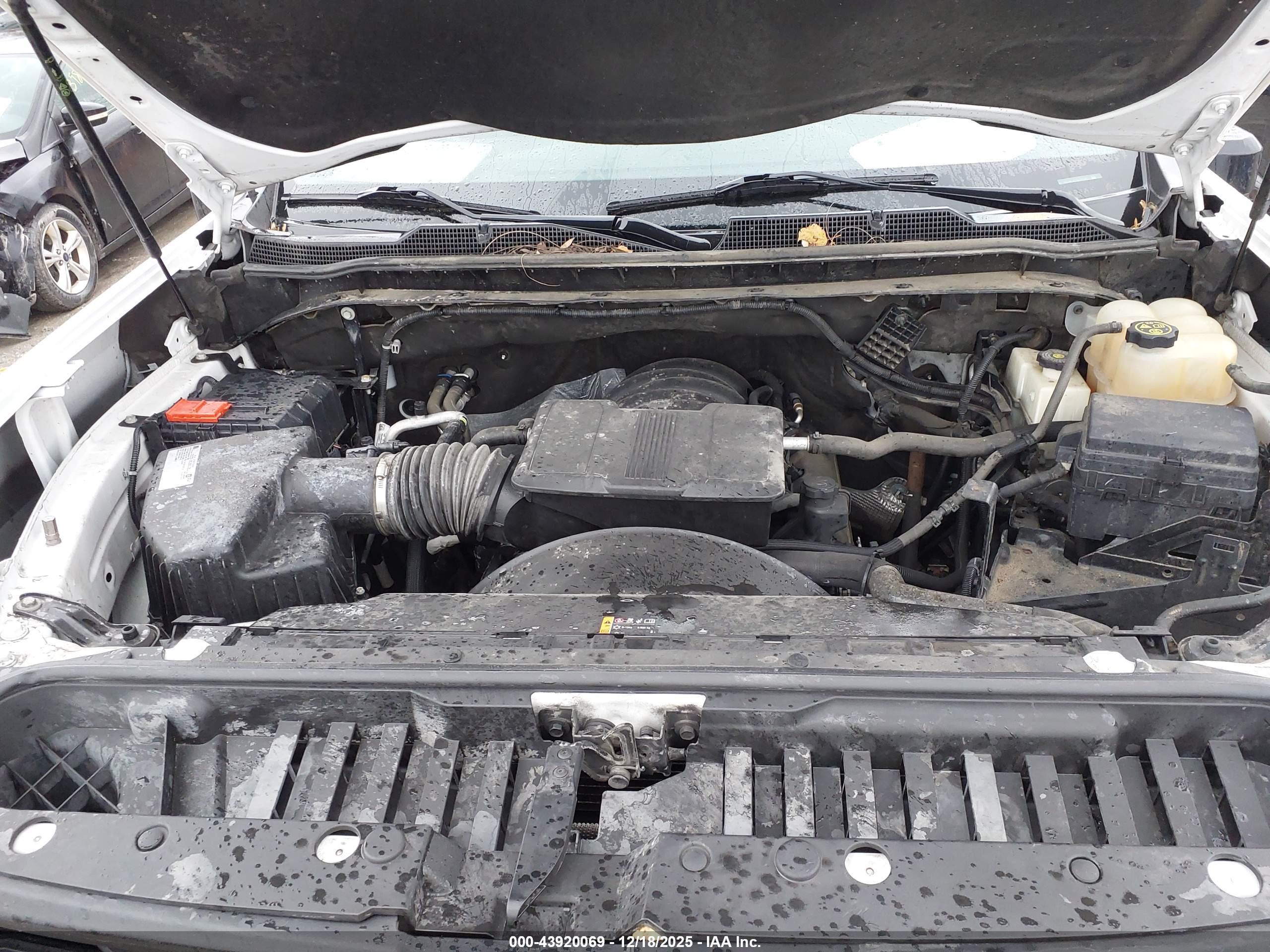 CHEVROLET SILVERADO image 10