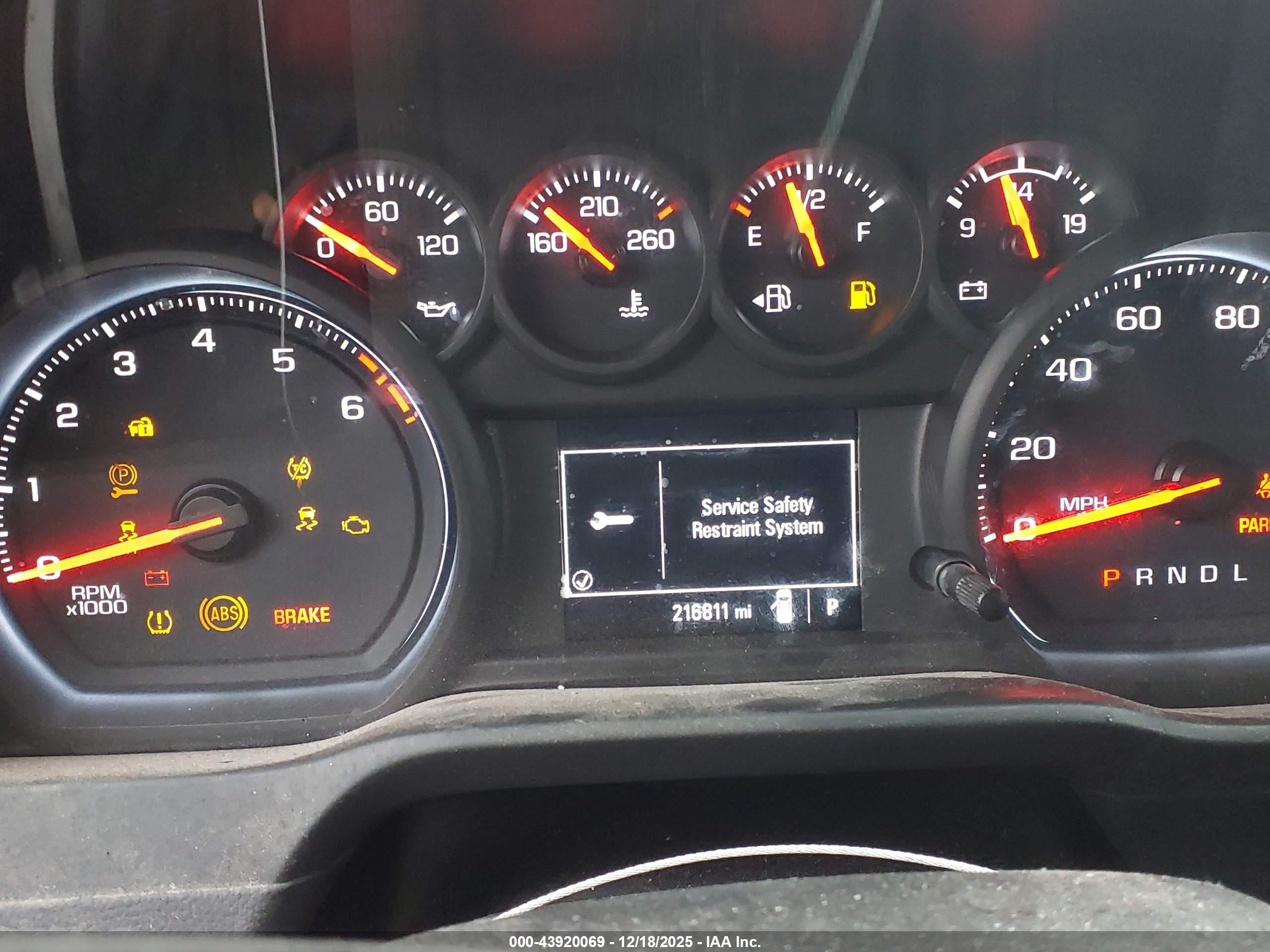 CHEVROLET SILVERADO image 7