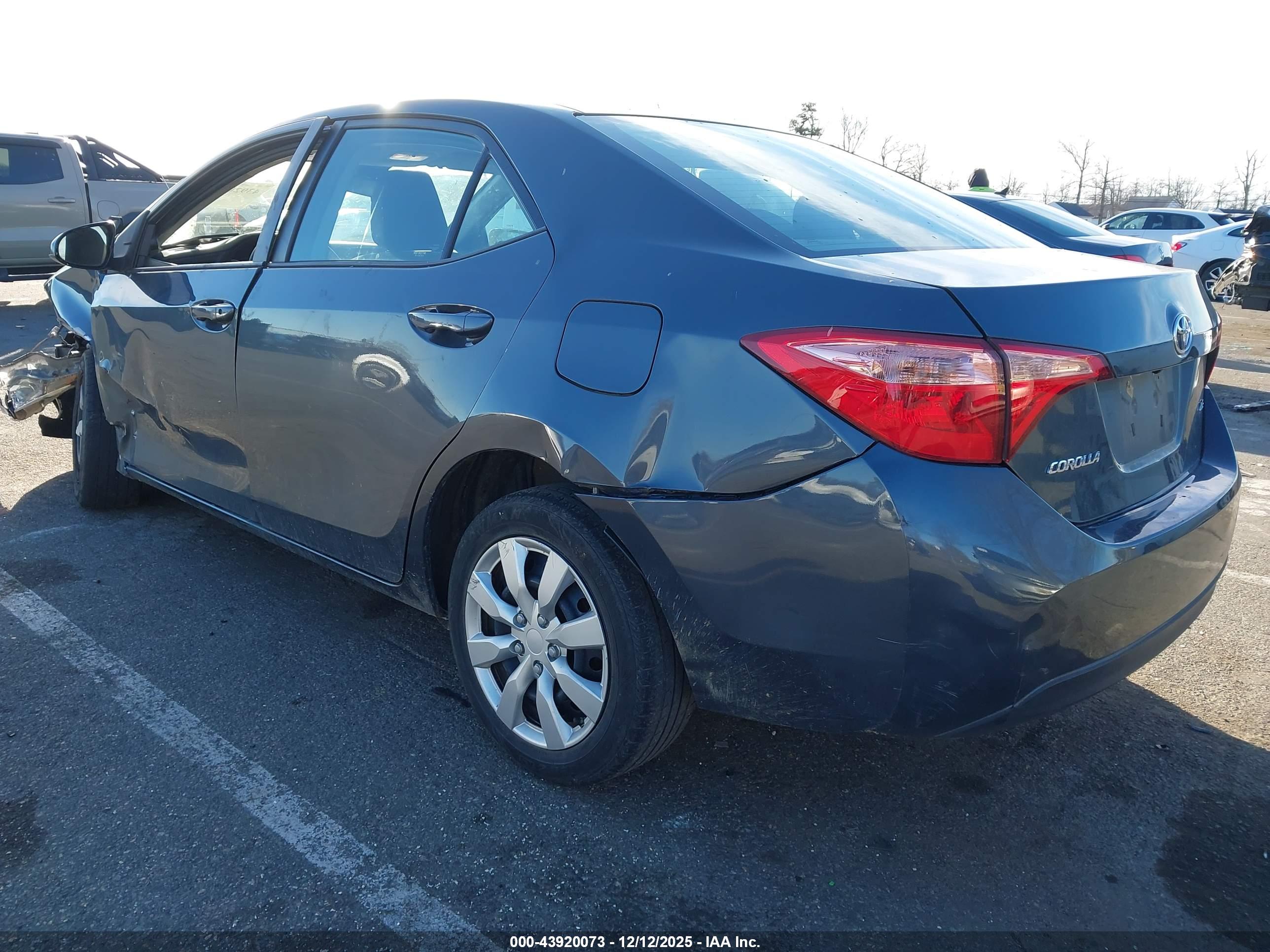 TOYOTA COROLLA image 3