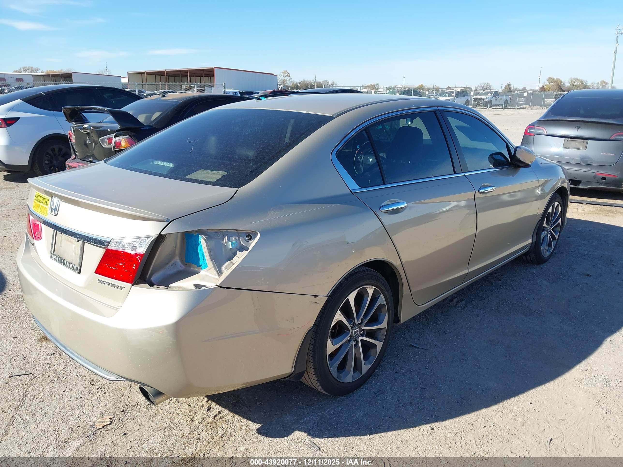 HONDA ACCORD image 4