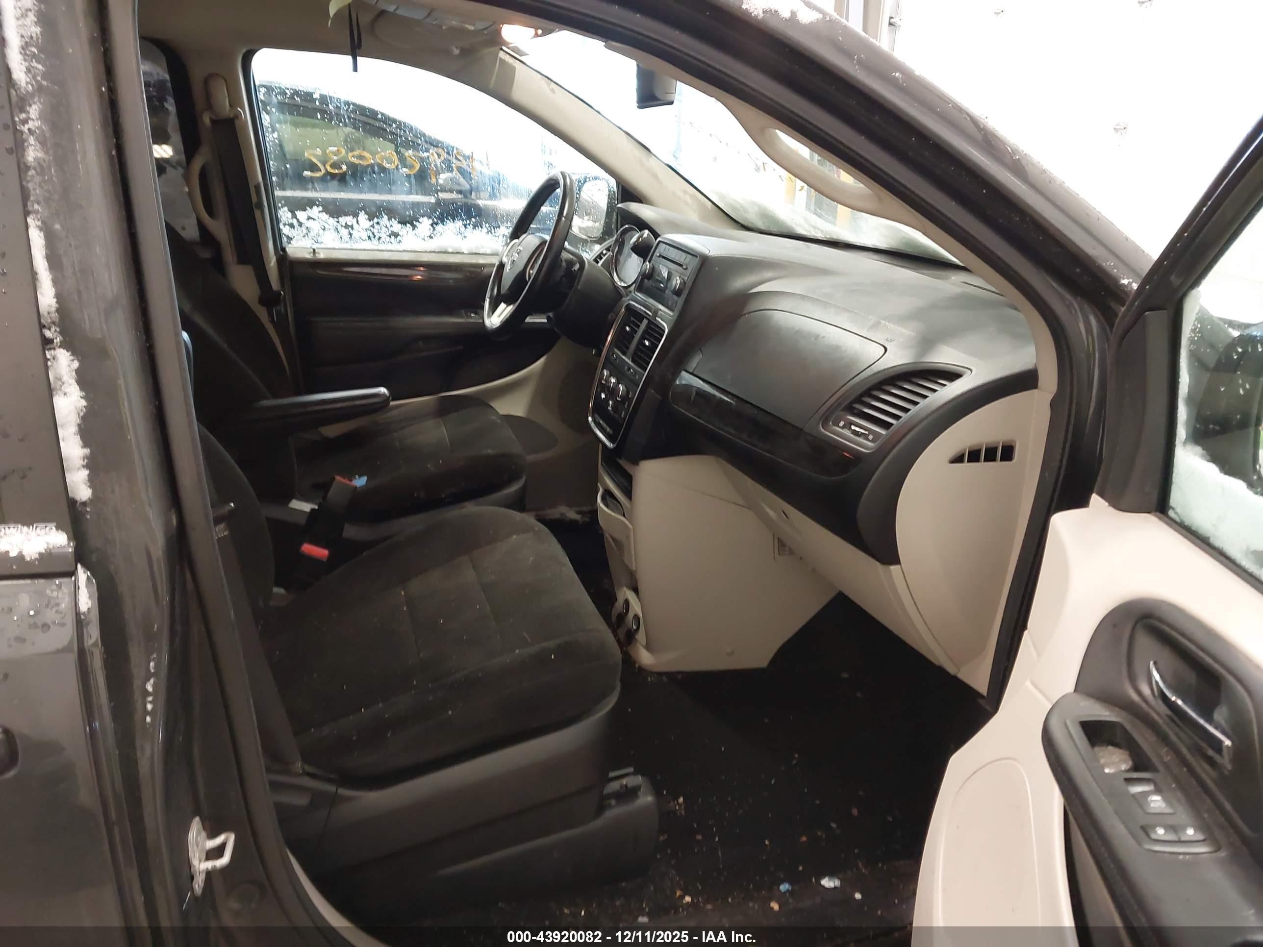 DODGE GRAND image 5