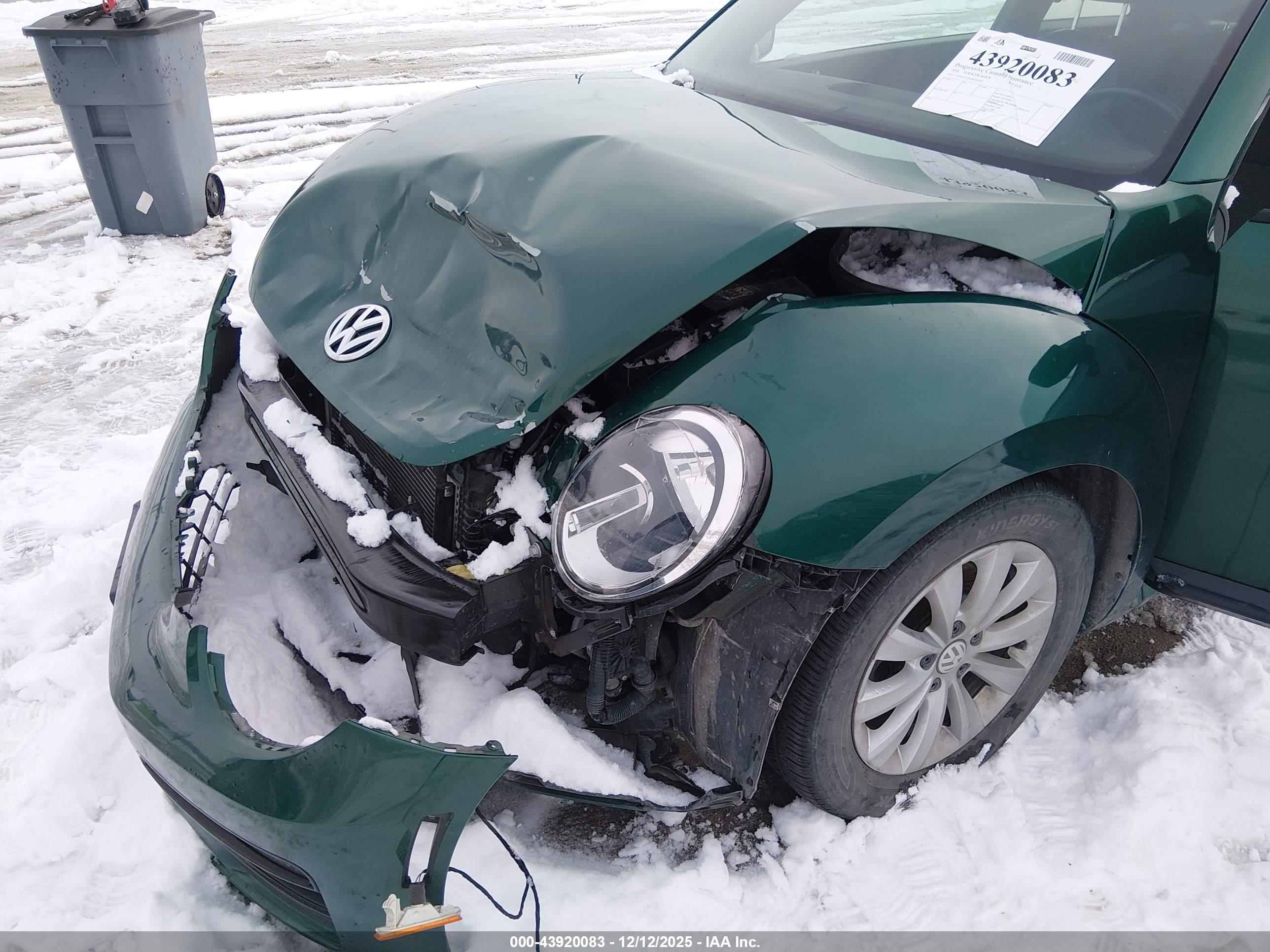 VOLKSWAGEN BEETLE image 6