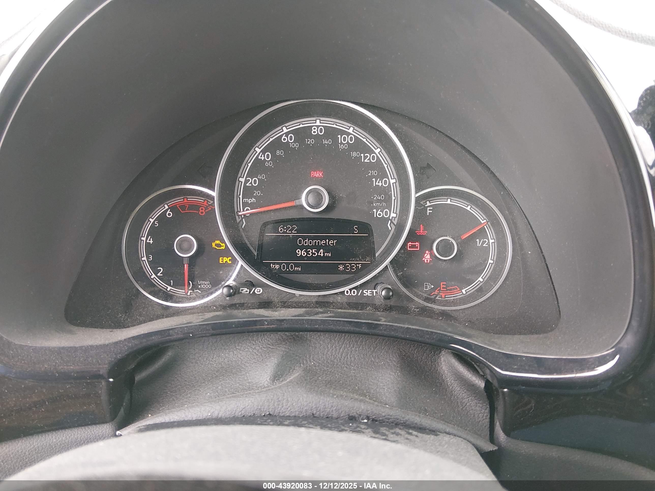 VOLKSWAGEN BEETLE image 7