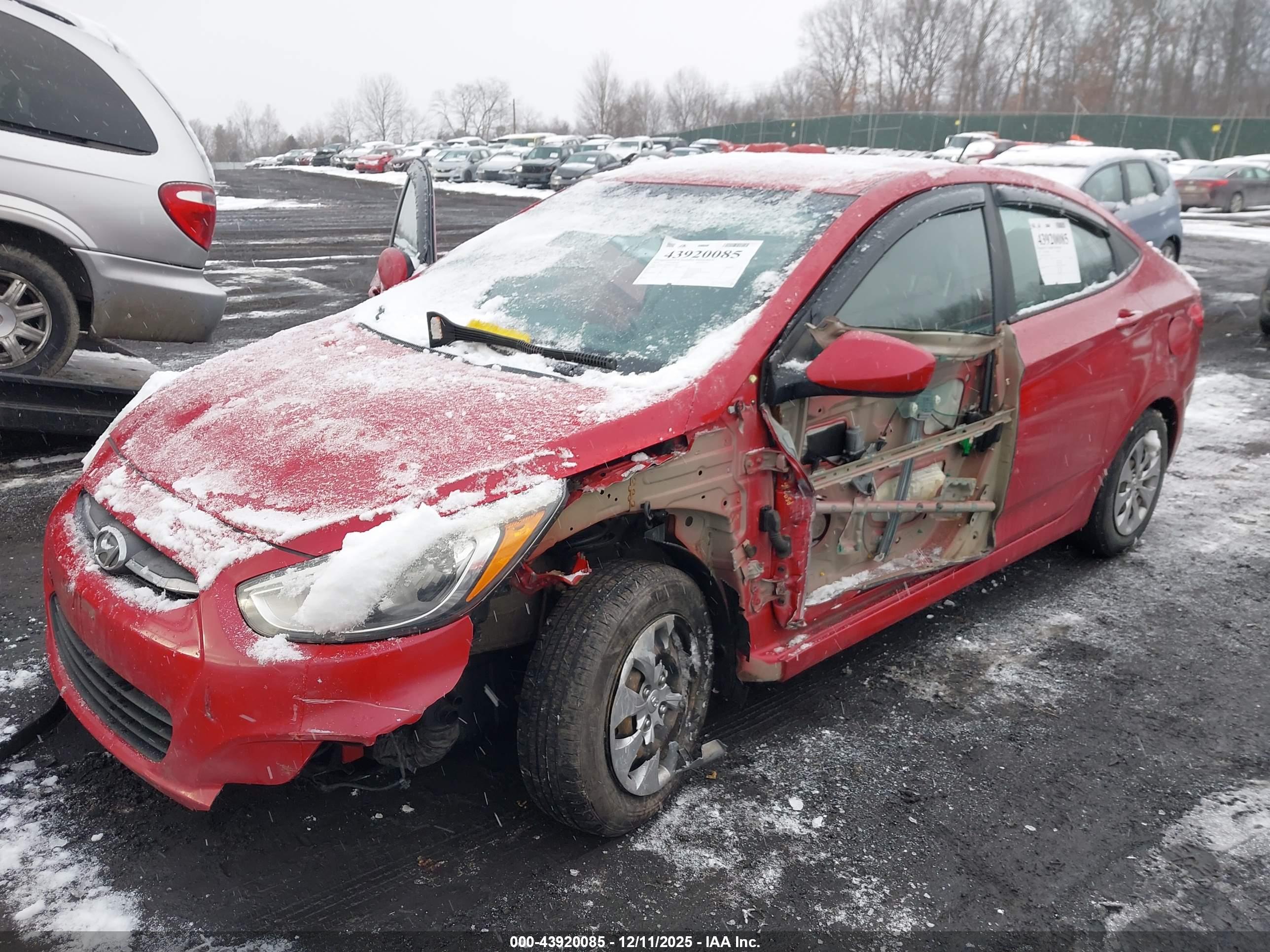 HYUNDAI ACCENT image 2