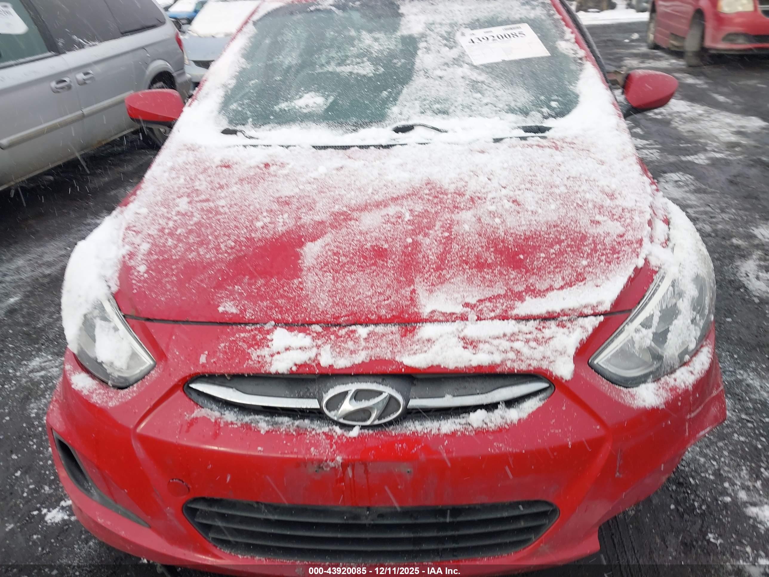 HYUNDAI ACCENT image 6