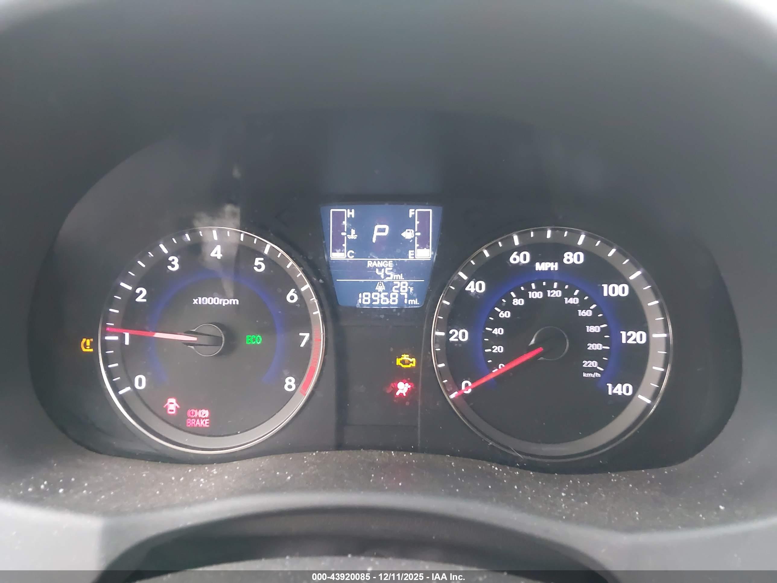 HYUNDAI ACCENT image 7