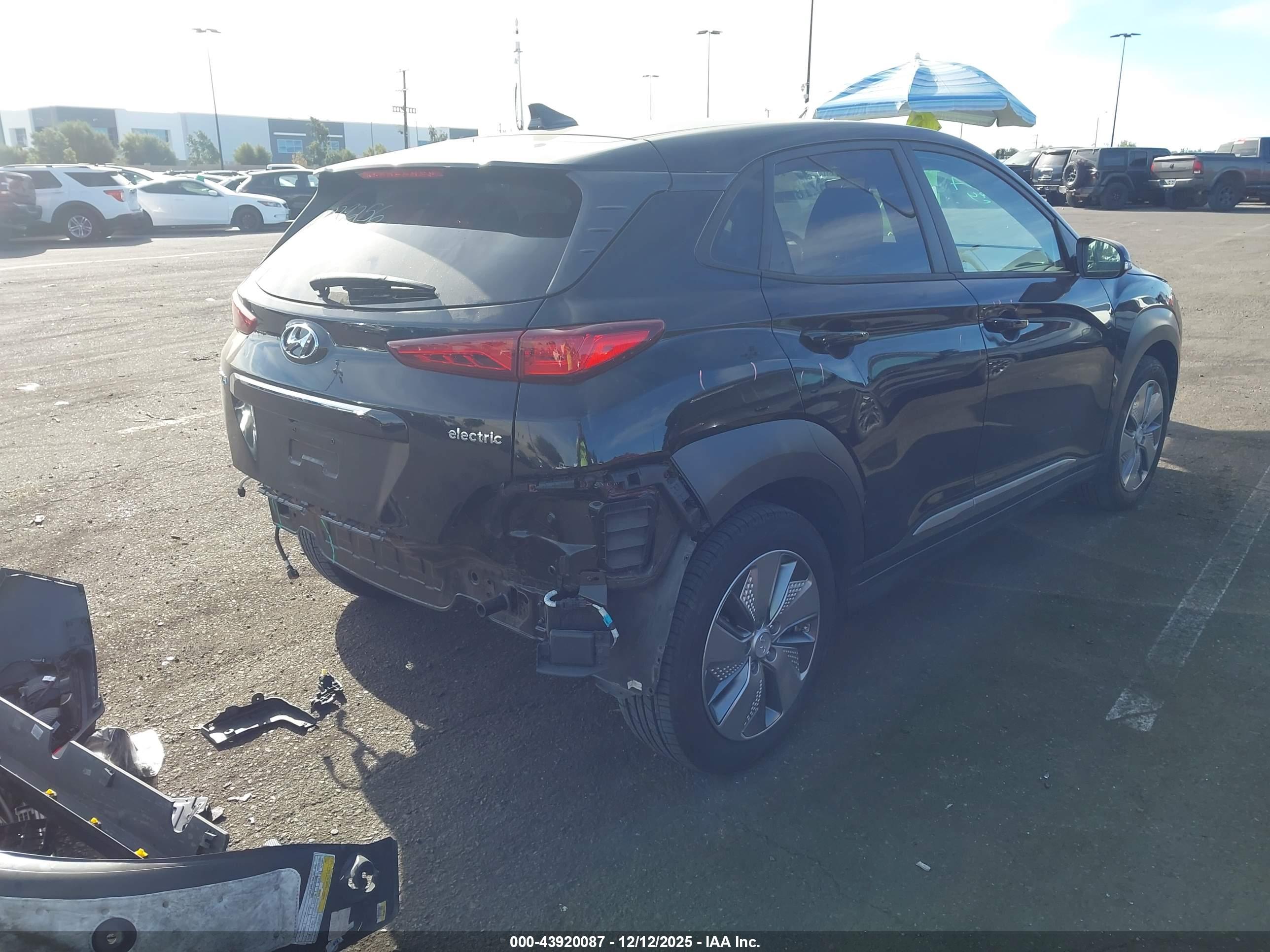 HYUNDAI KONA image 4