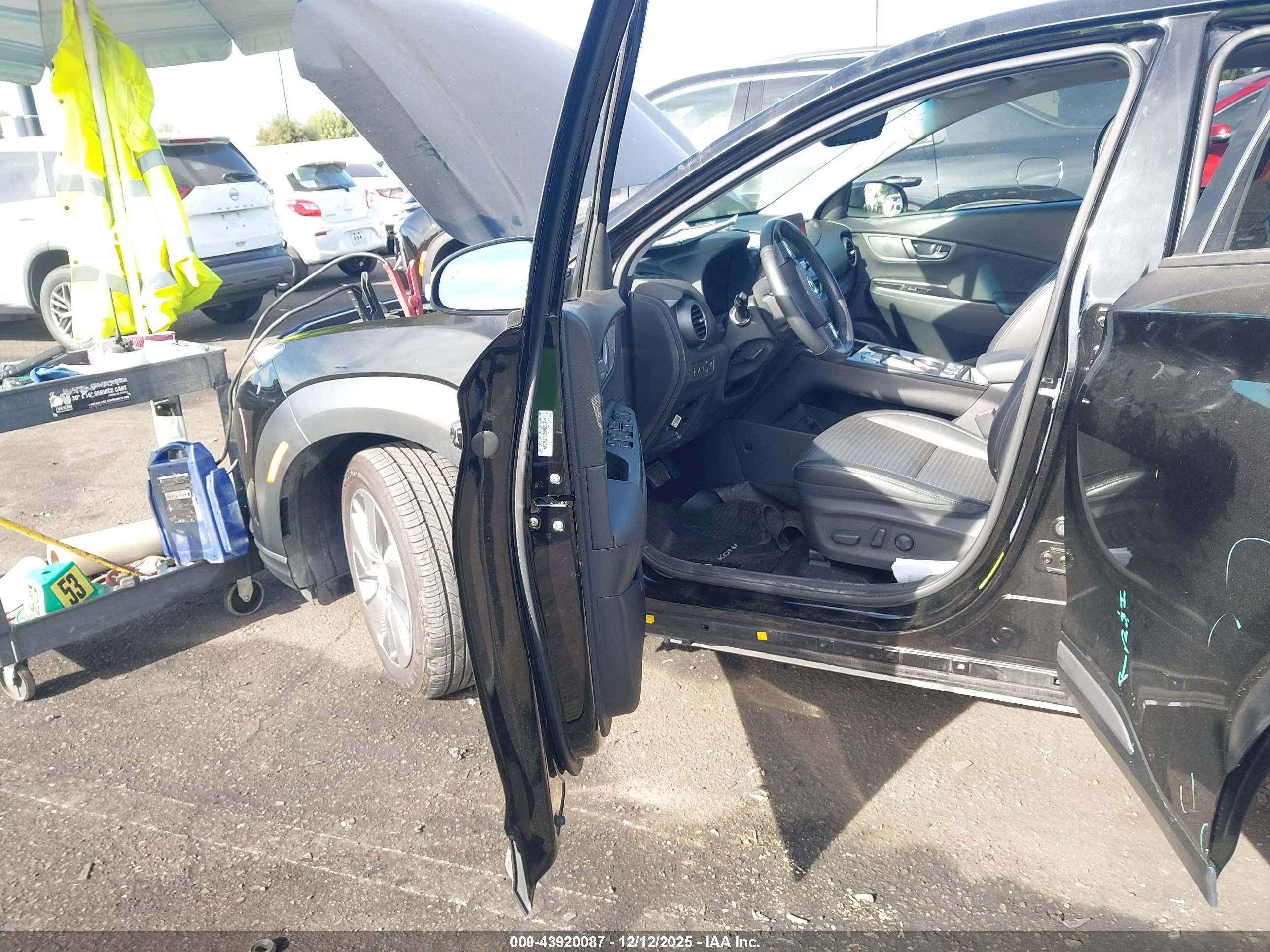 HYUNDAI KONA image 5