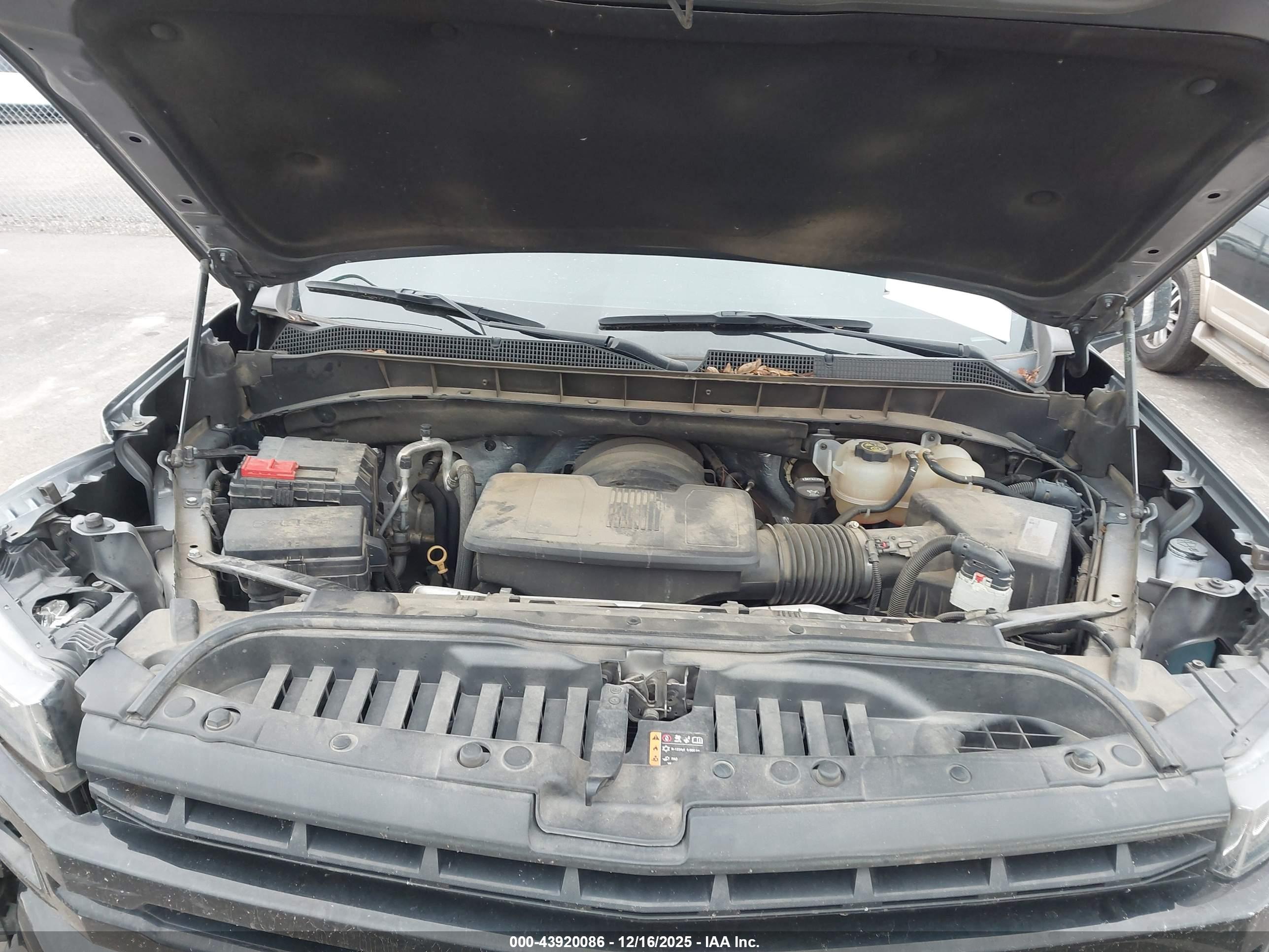 CHEVROLET SILVERADO image 10