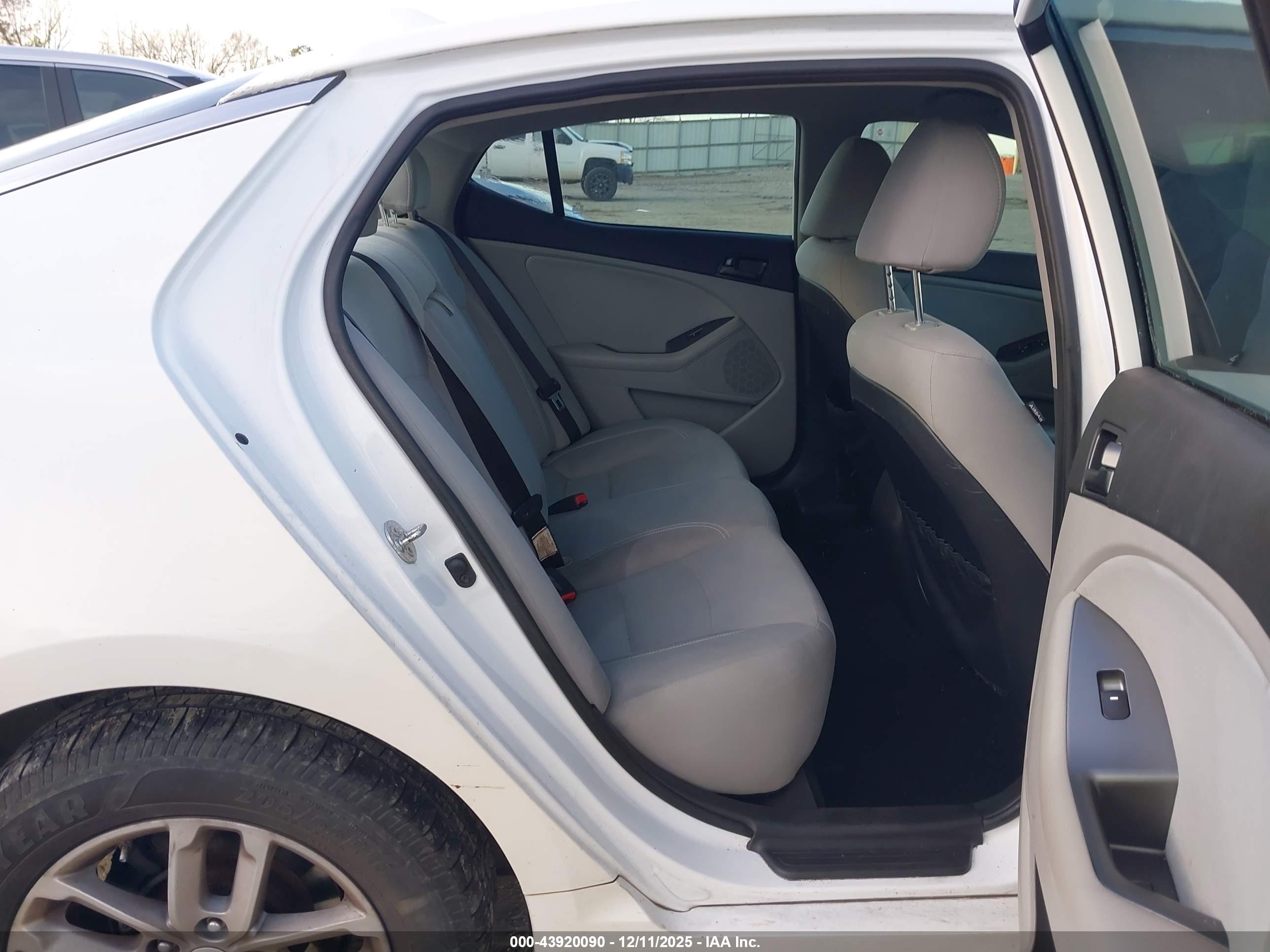 KIA OPTIMA image 8