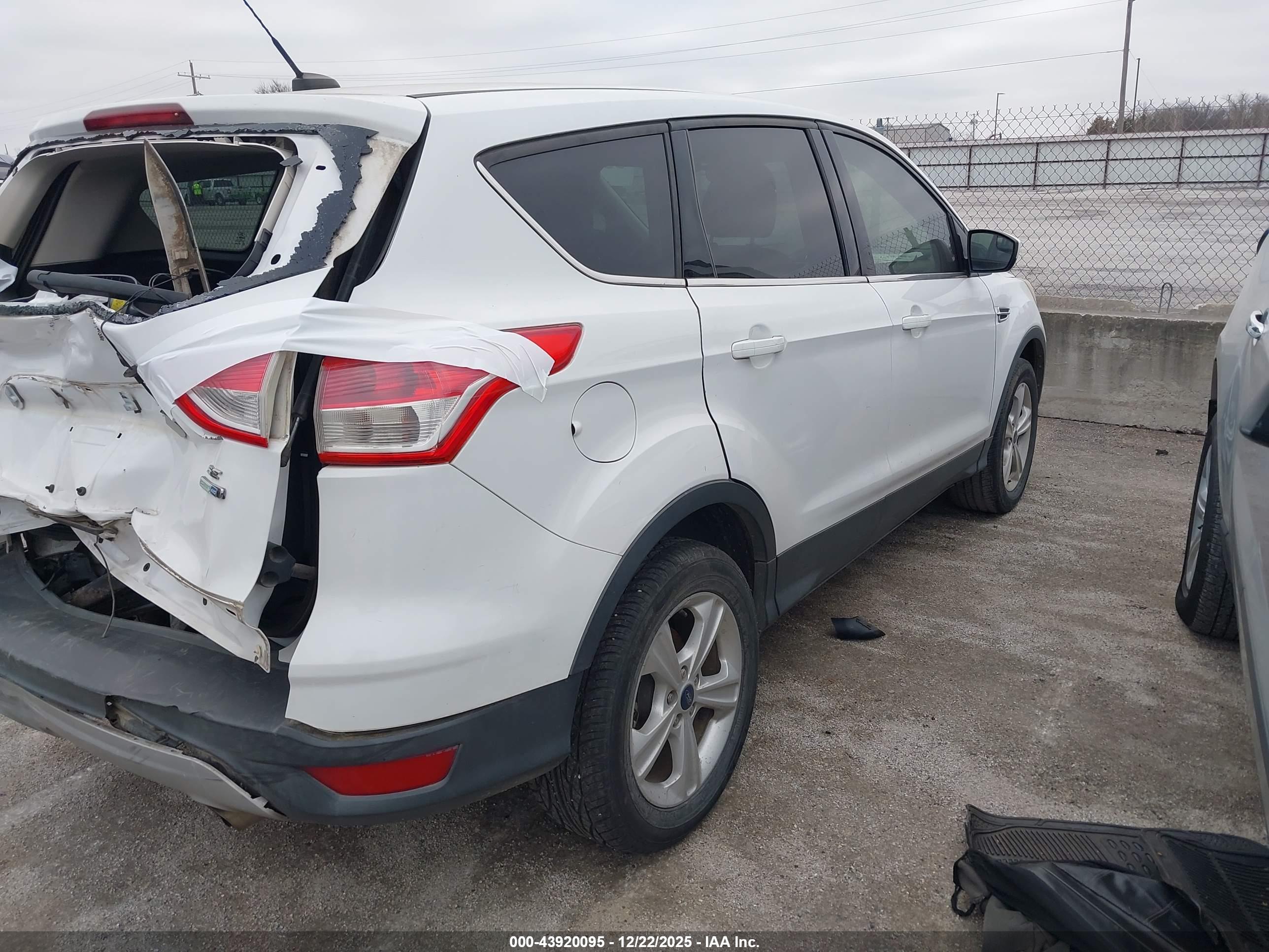 FORD ESCAPE image 4