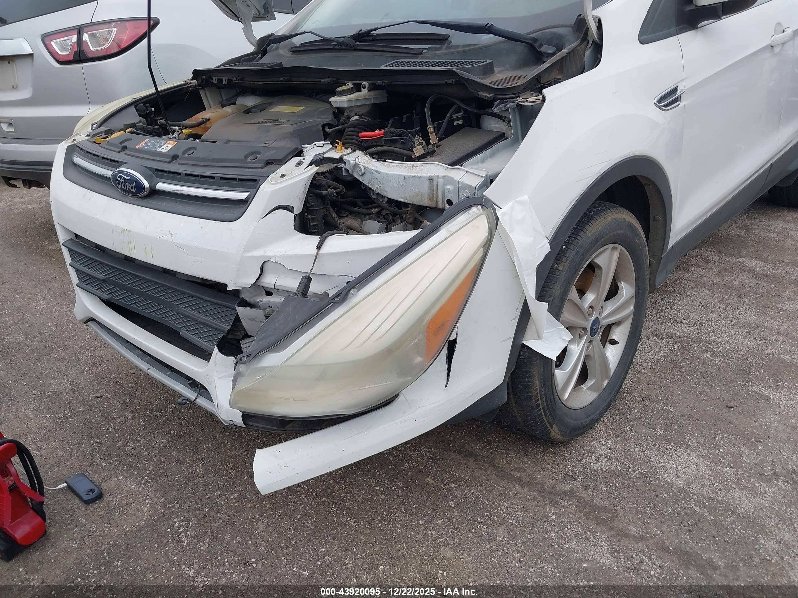 FORD ESCAPE image 6