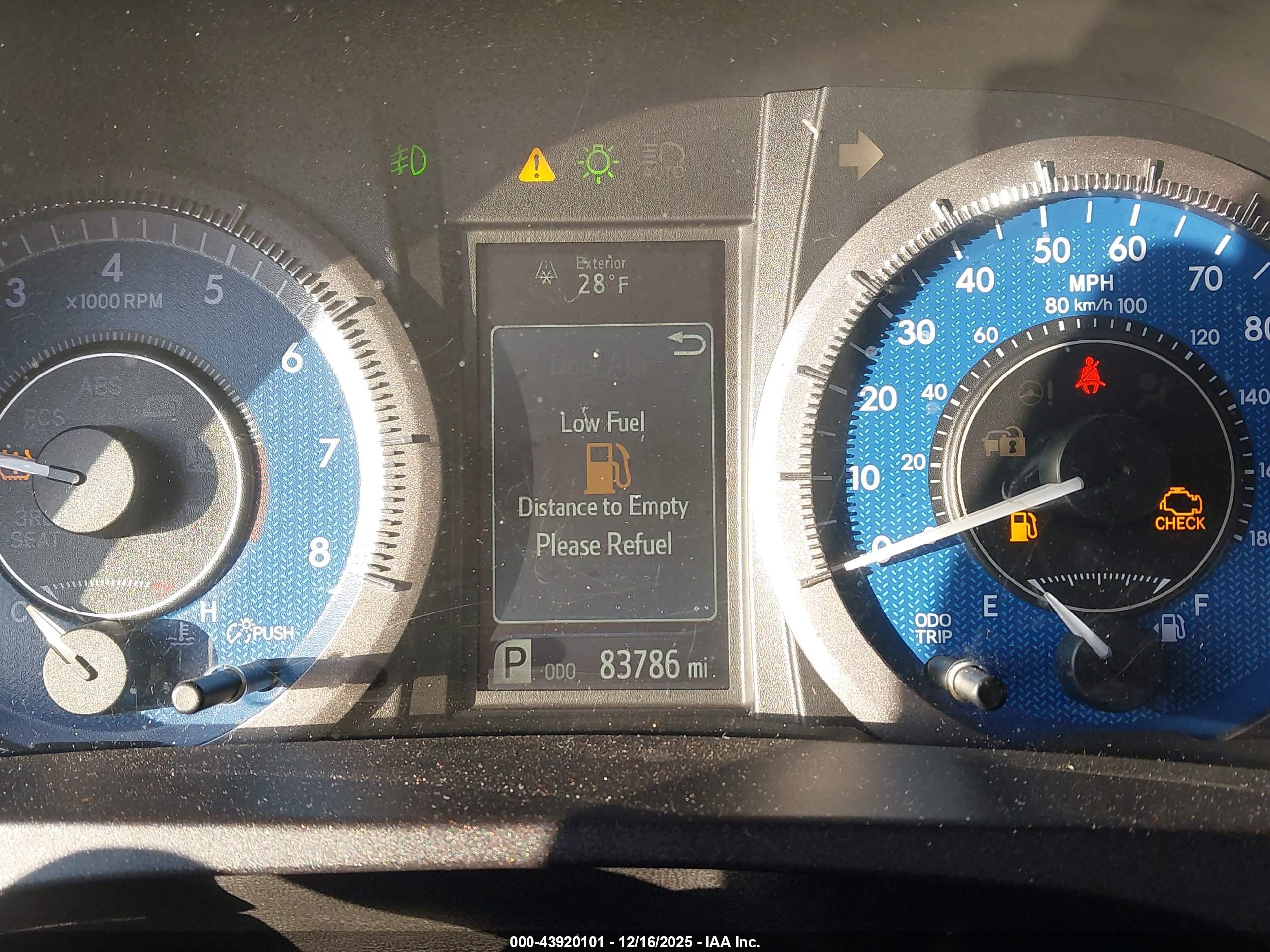 TOYOTA SIENNA image 7