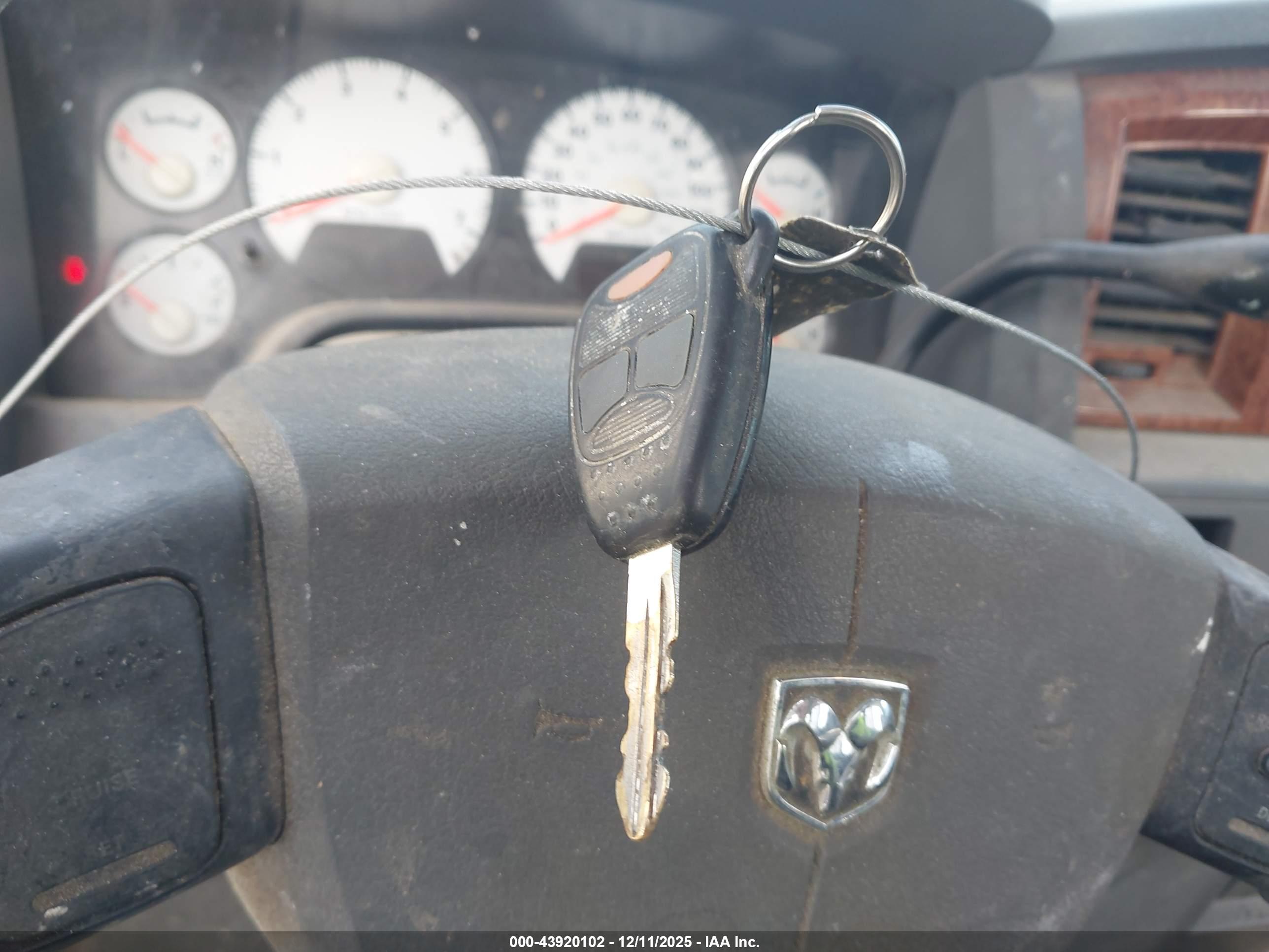 DODGE RAM image 11