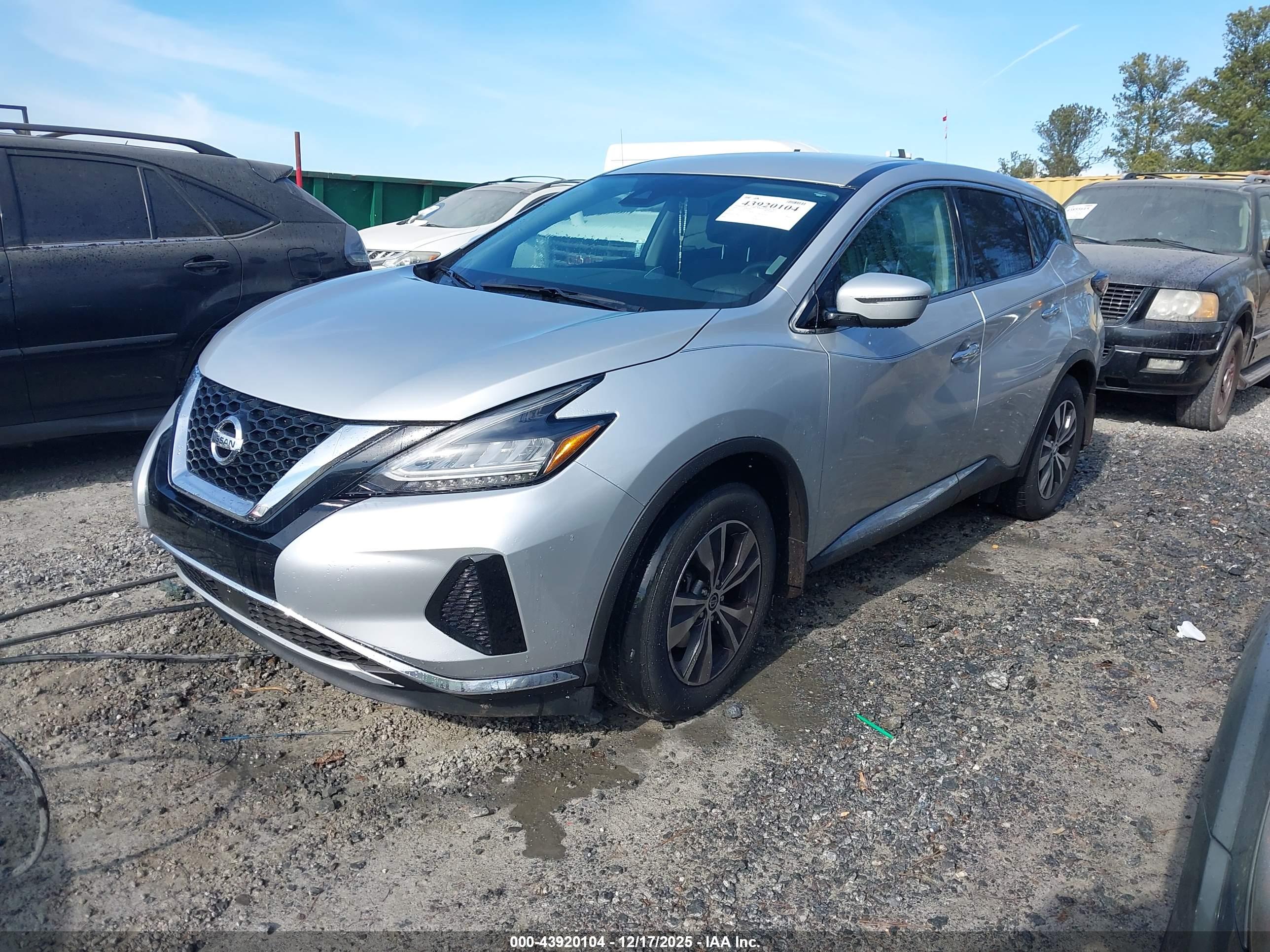 NISSAN MURANO image 2