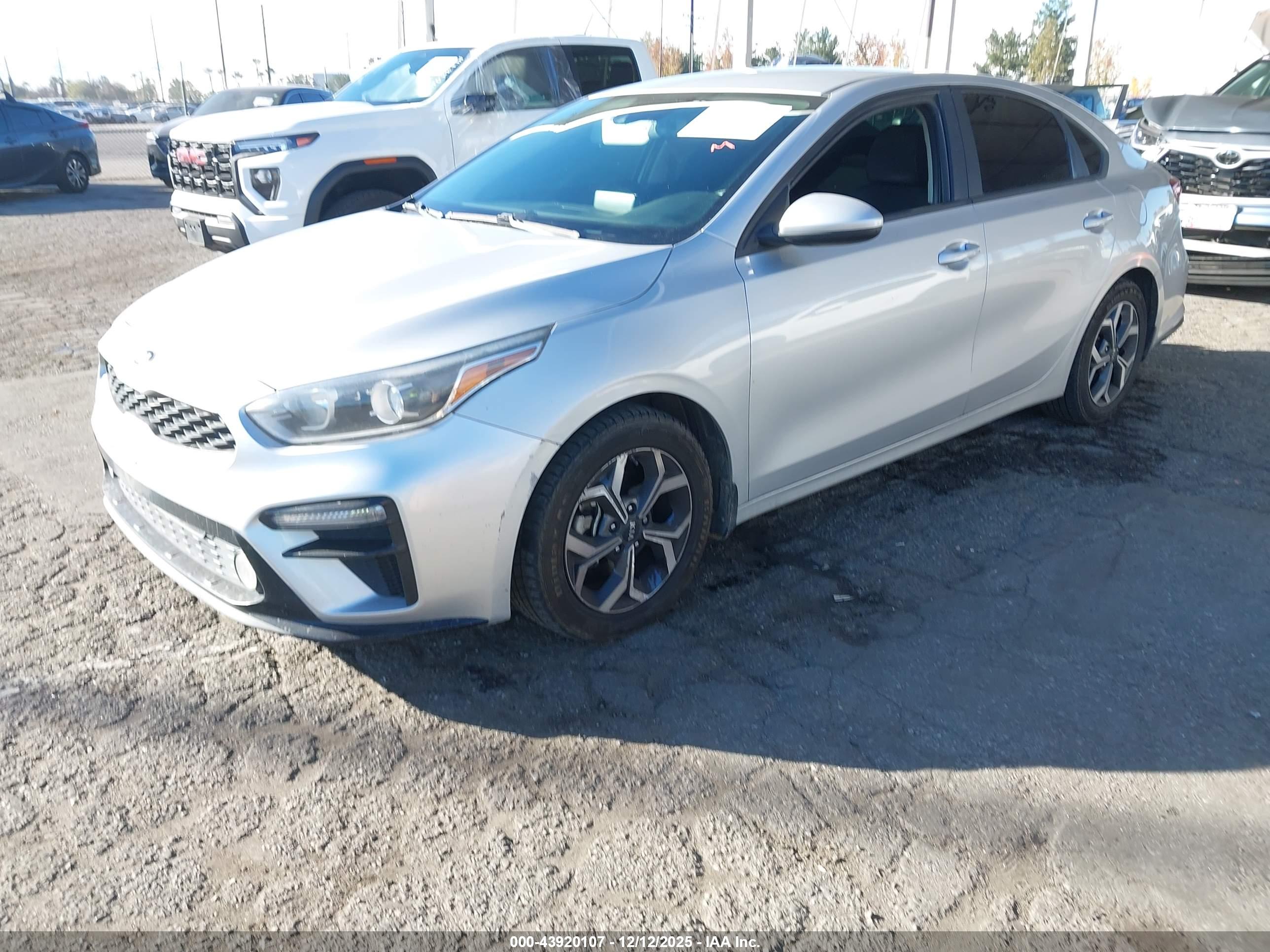KIA FORTE image 2
