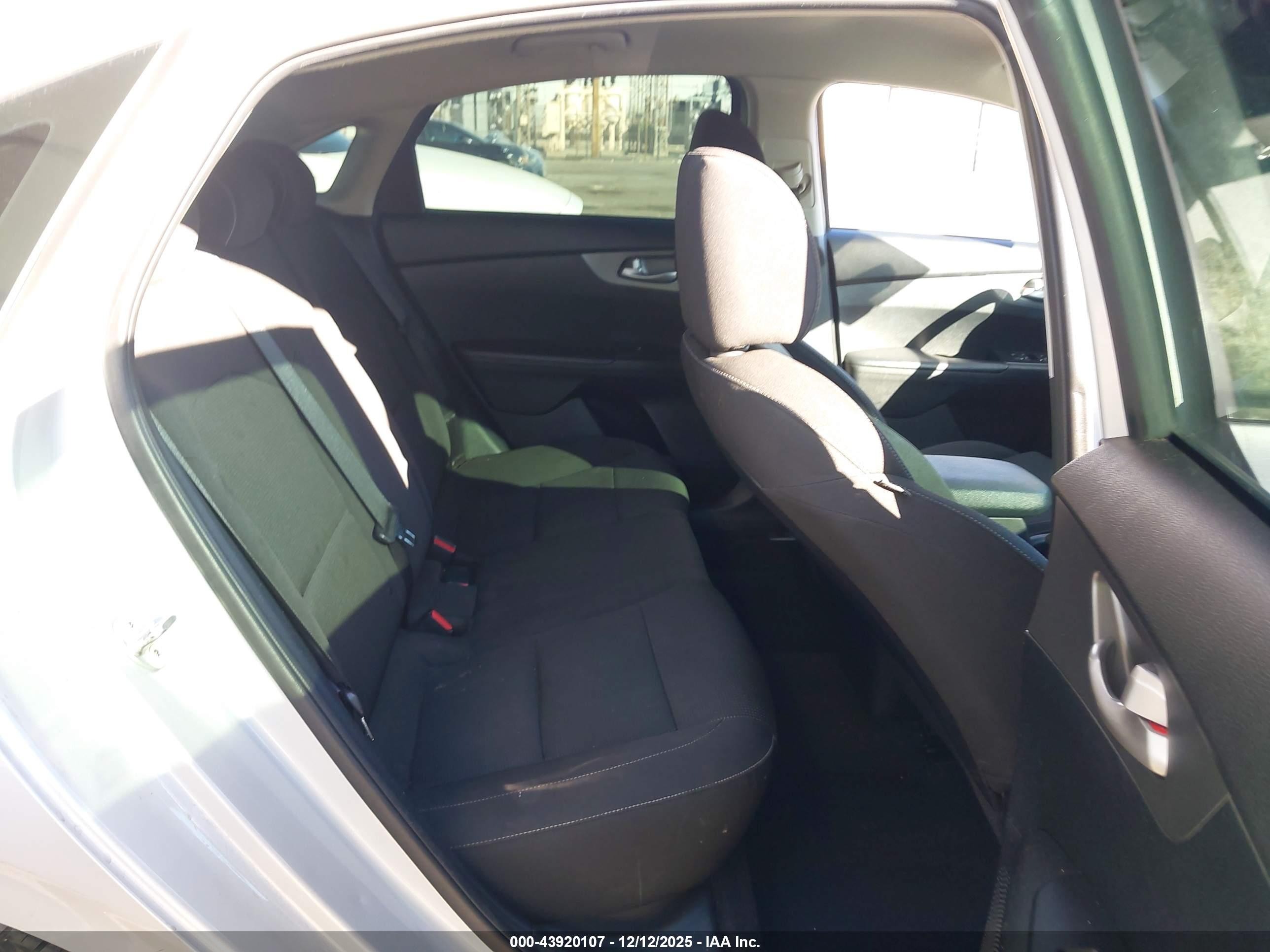 KIA FORTE image 8