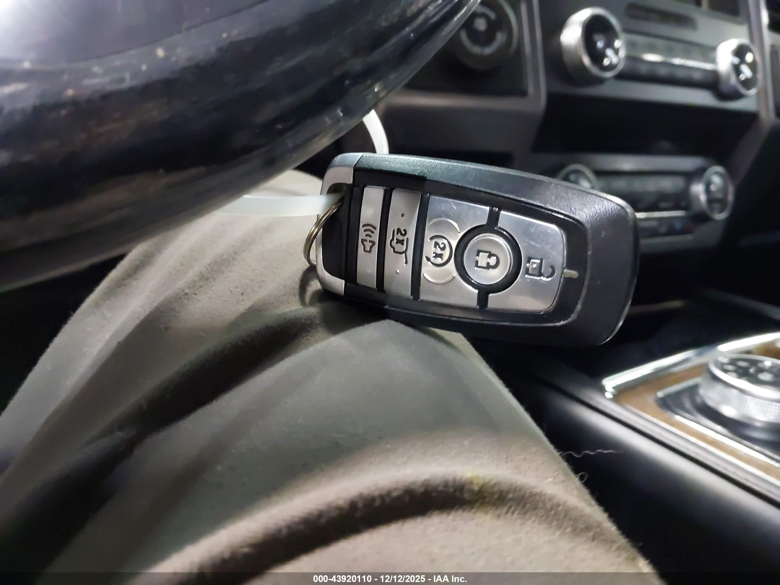 FORD EXPEDITION image 11