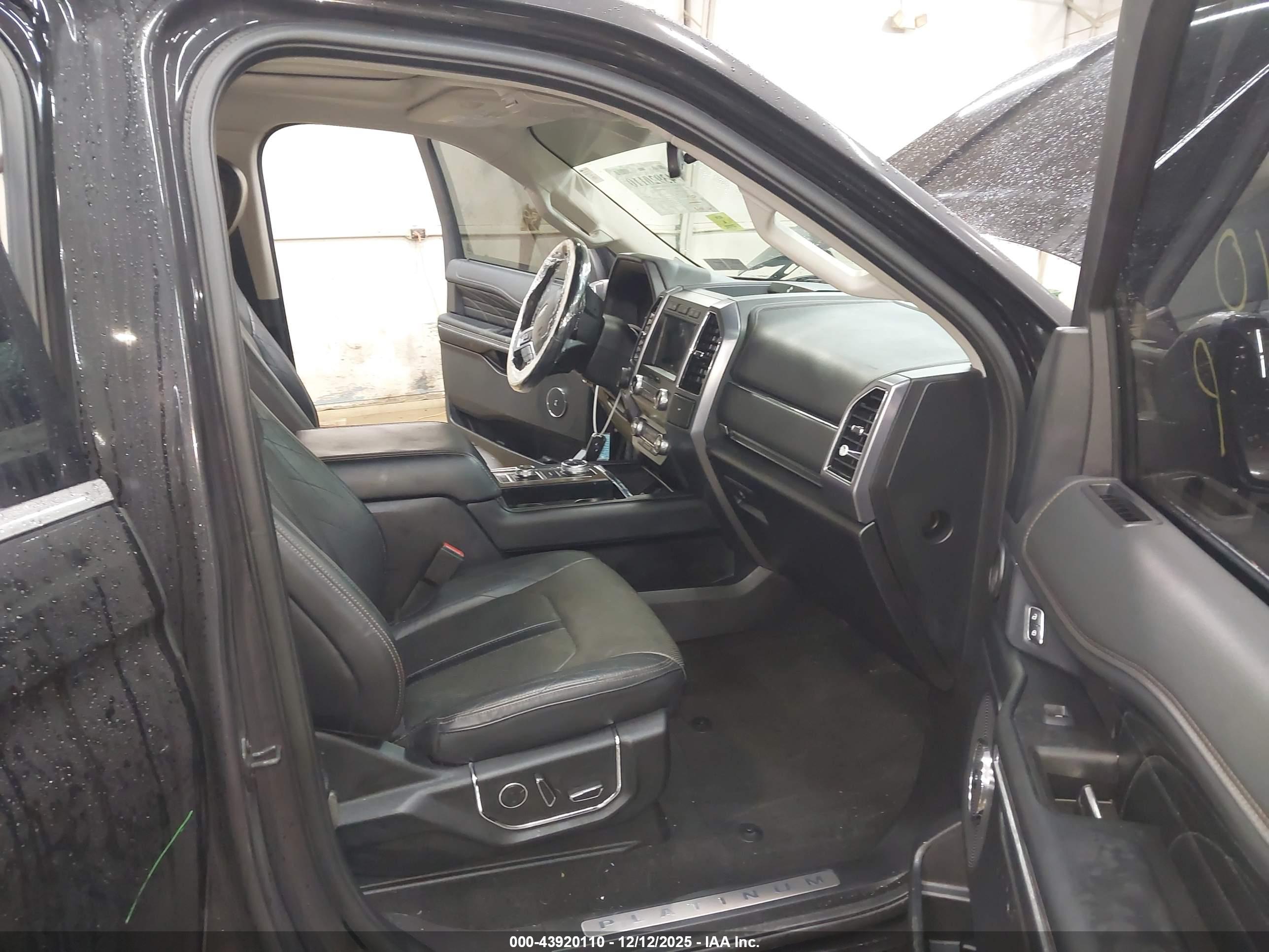 FORD EXPEDITION image 5