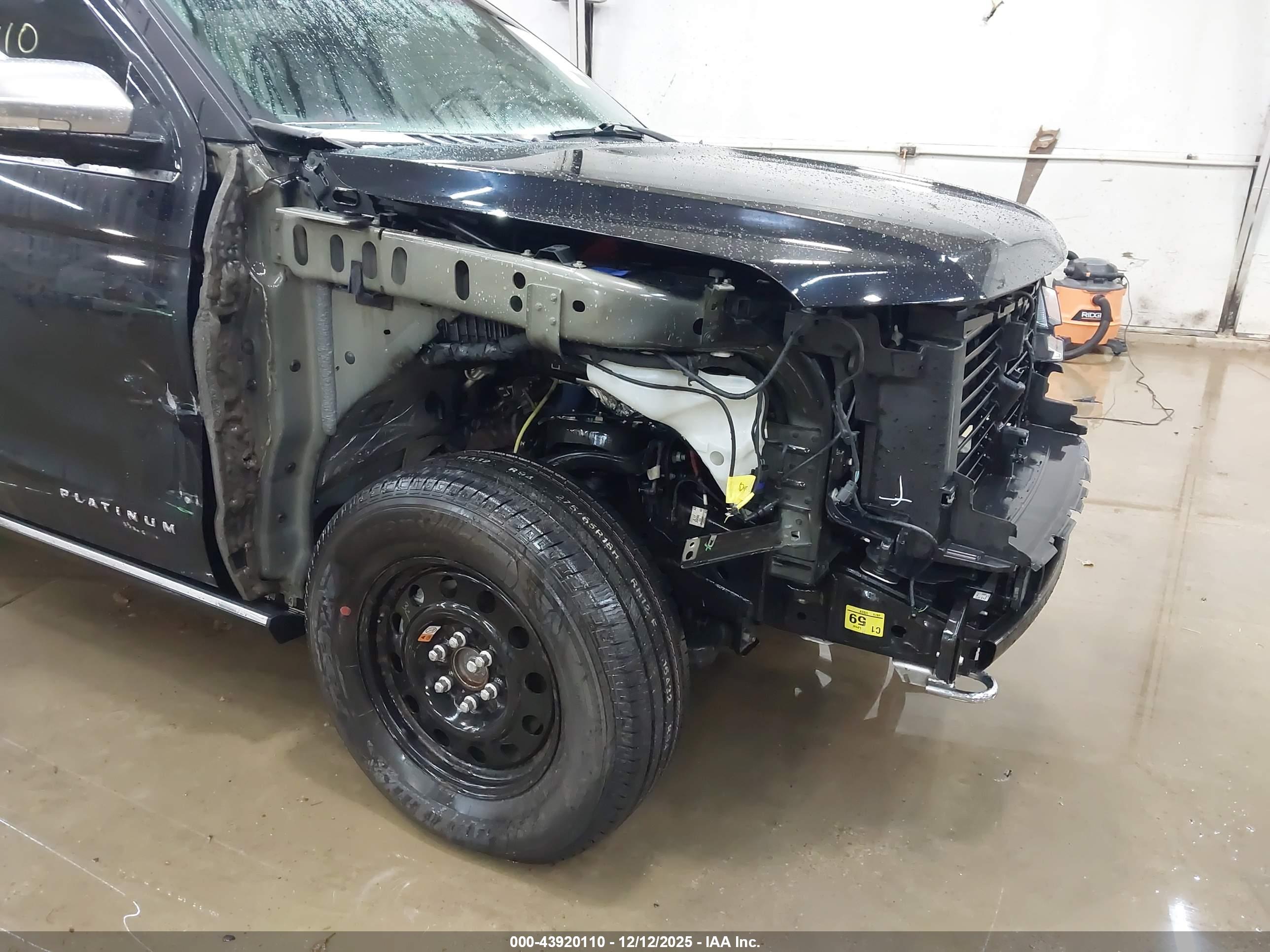 FORD EXPEDITION image 6
