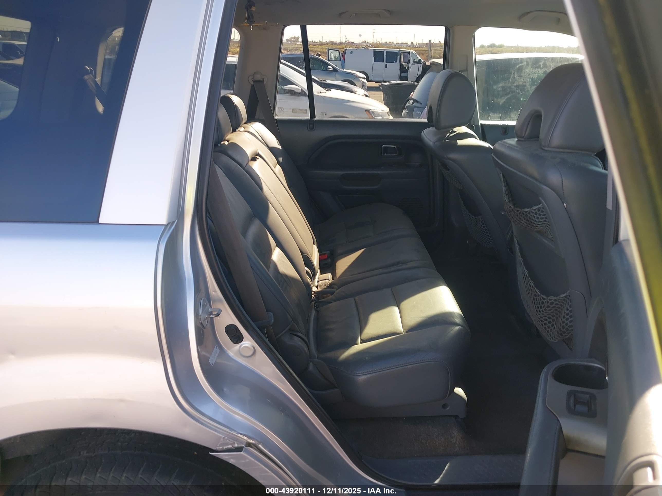 HONDA PILOT image 8