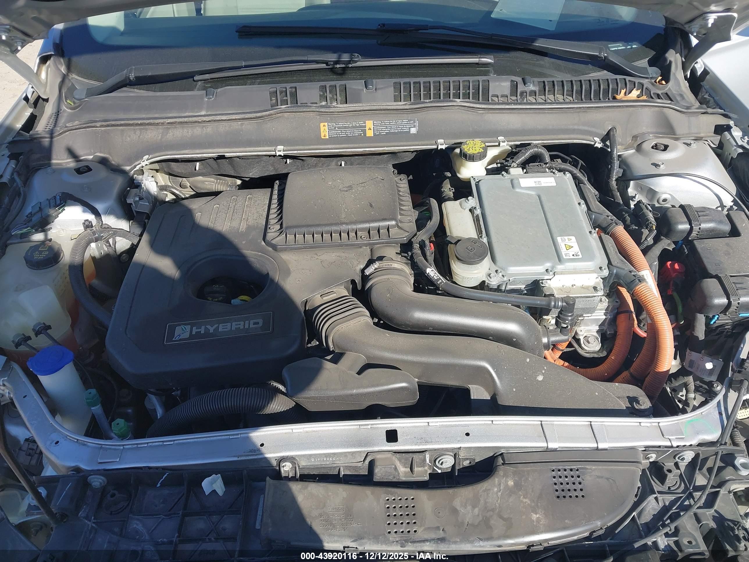 FORD FUSION image 10
