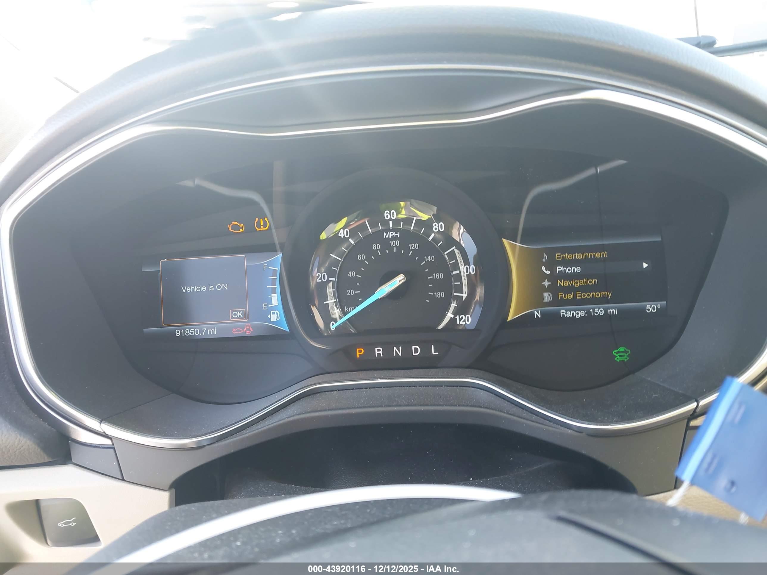 FORD FUSION image 7